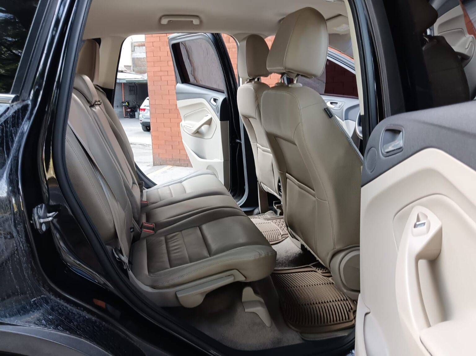 Ford-Escape-SE-2013-395FKG (8)