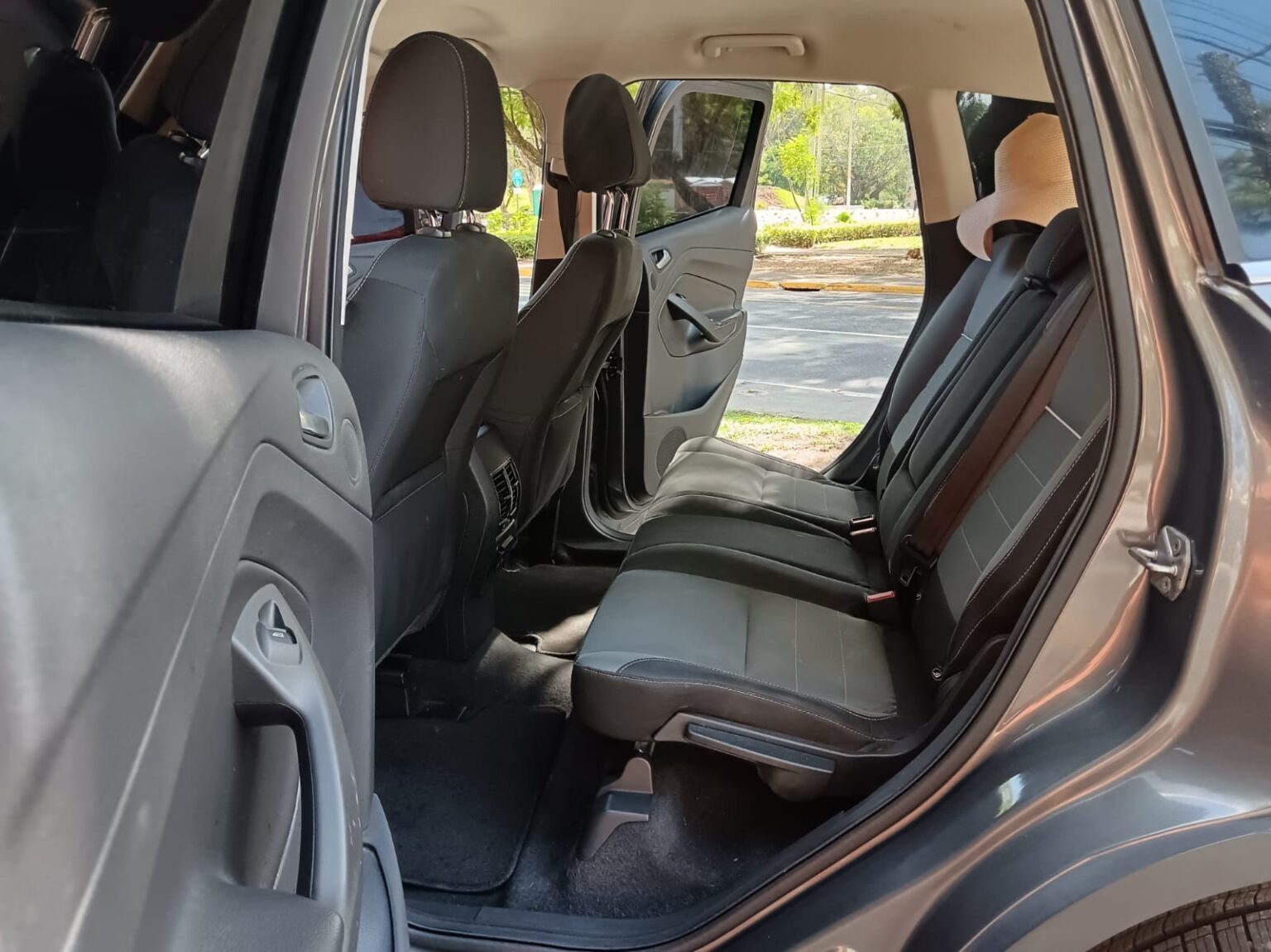 Ford-Escape-SE-2014-144FRF (12)