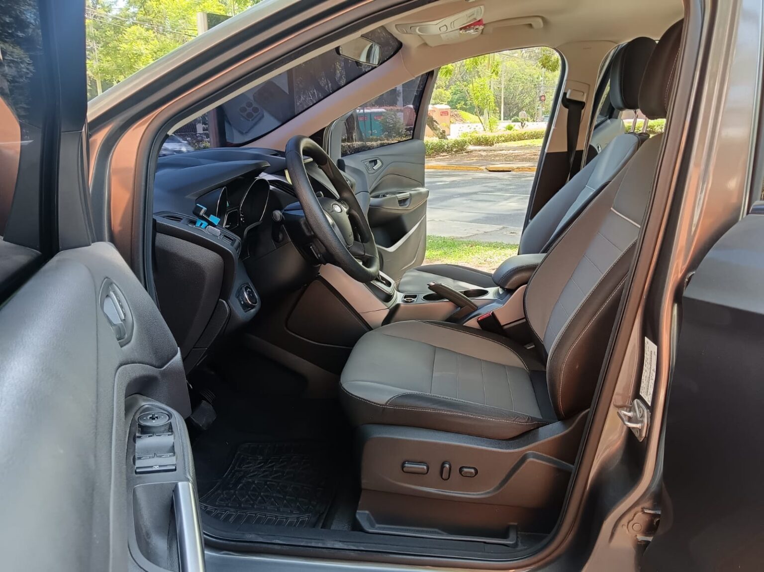 Ford-Escape-SE-2014-144FRF (13)