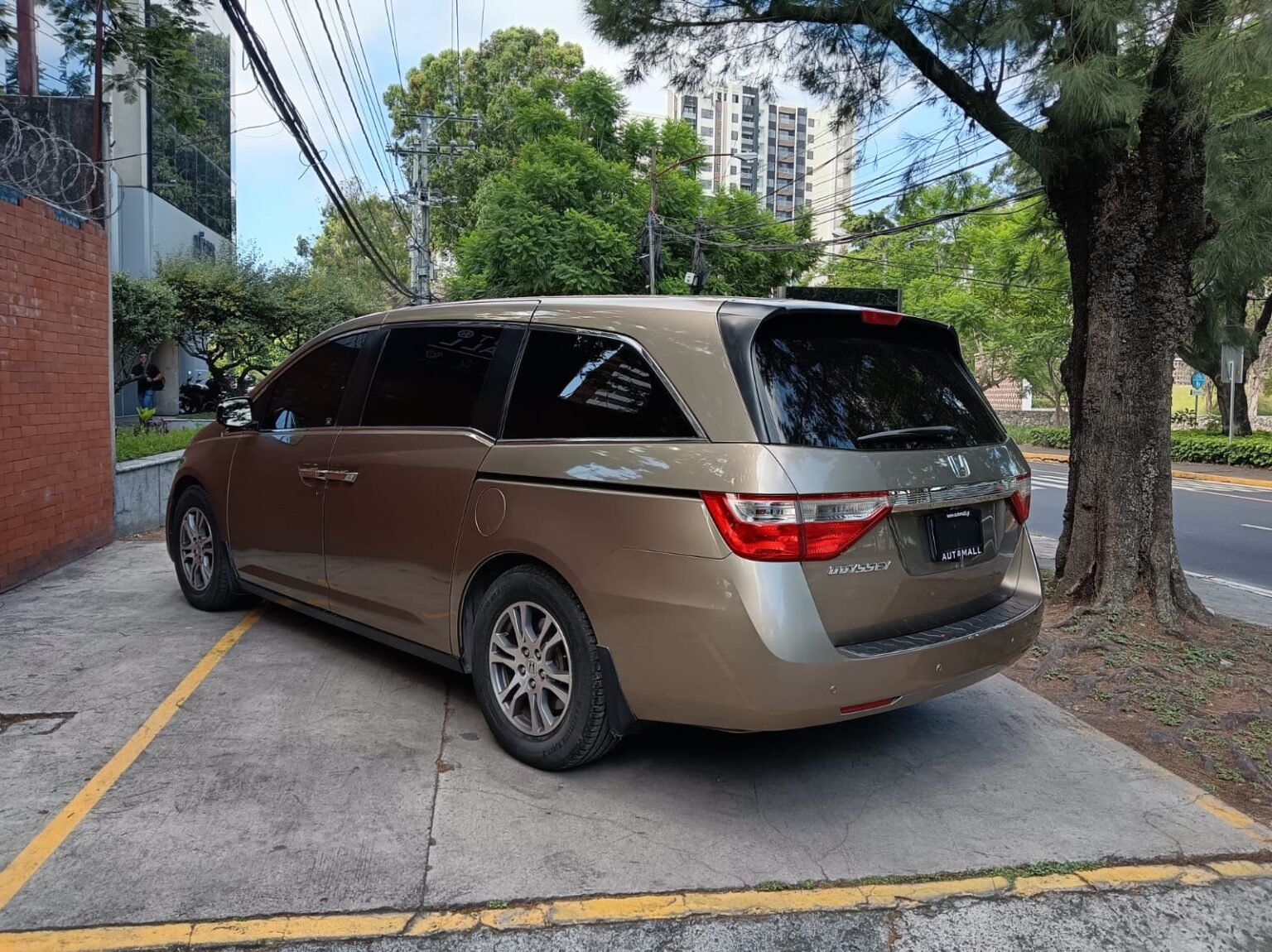 Honda-Odyssey-2011-105DZN (2)