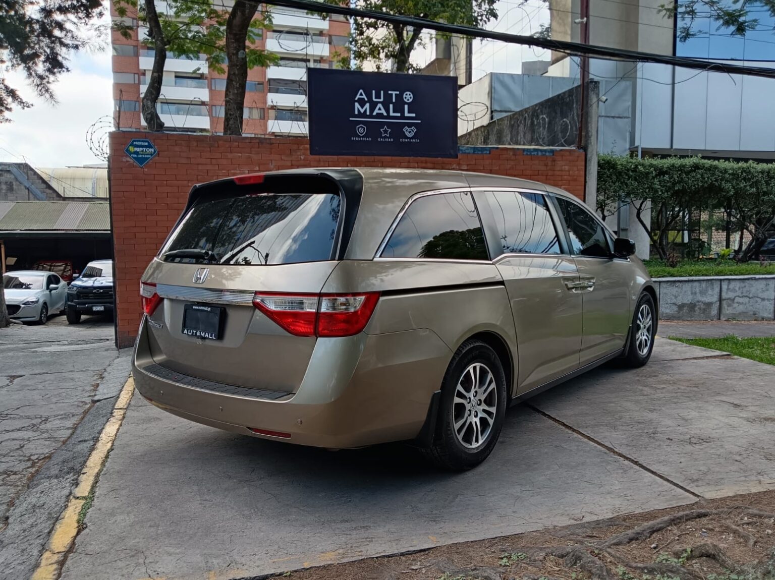 Honda-Odyssey-2011-105DZN (3)