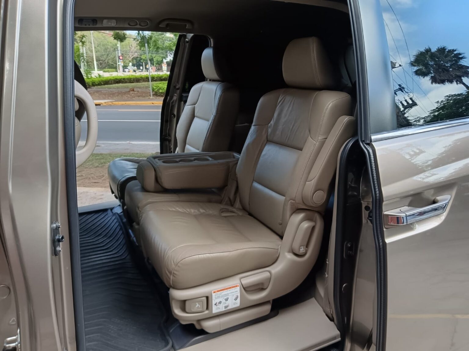 Honda-Odyssey-2011-105DZN (6)