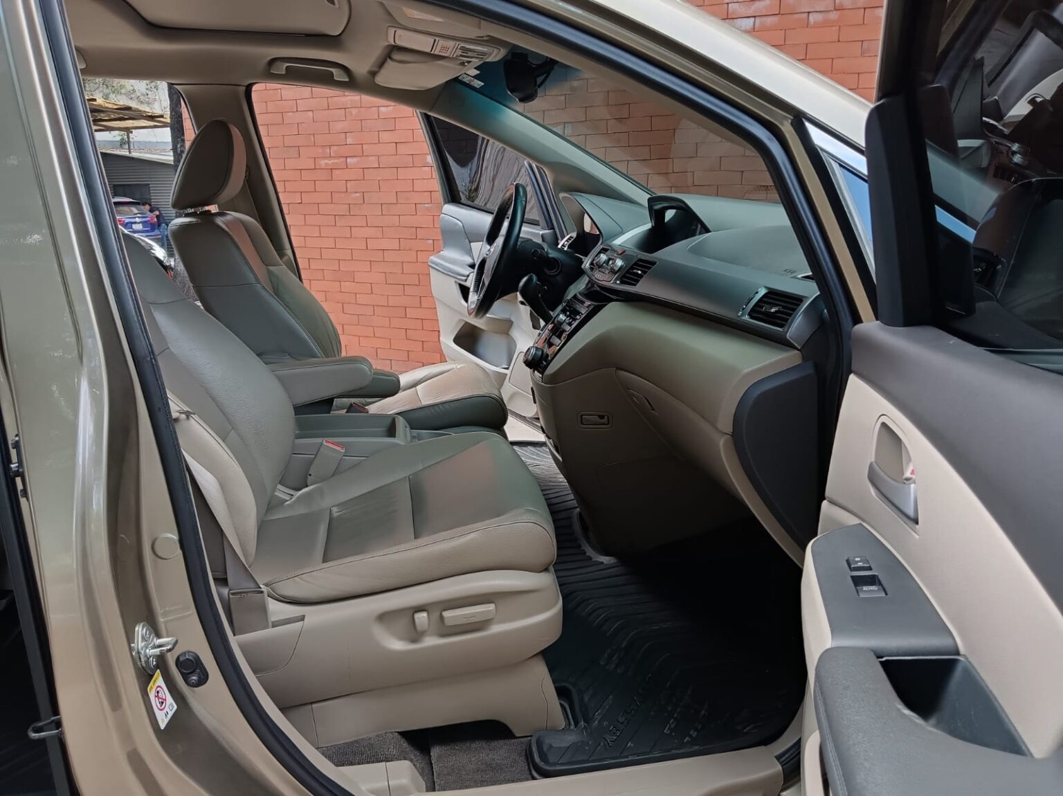 Honda-Odyssey-2011-105DZN (8)