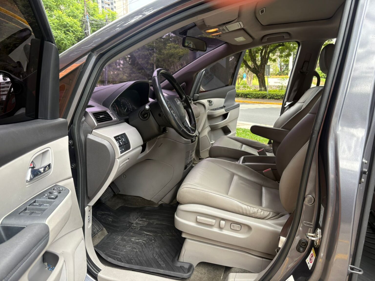 Honda-Odyssey-EX-2016-963GHX (8)