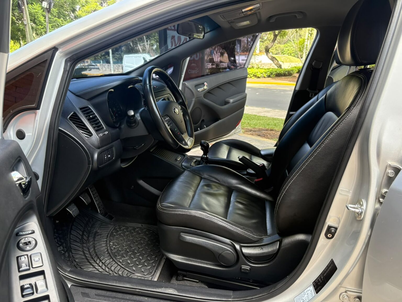 Kia-Cerato-SX-2014-373FMN (8)