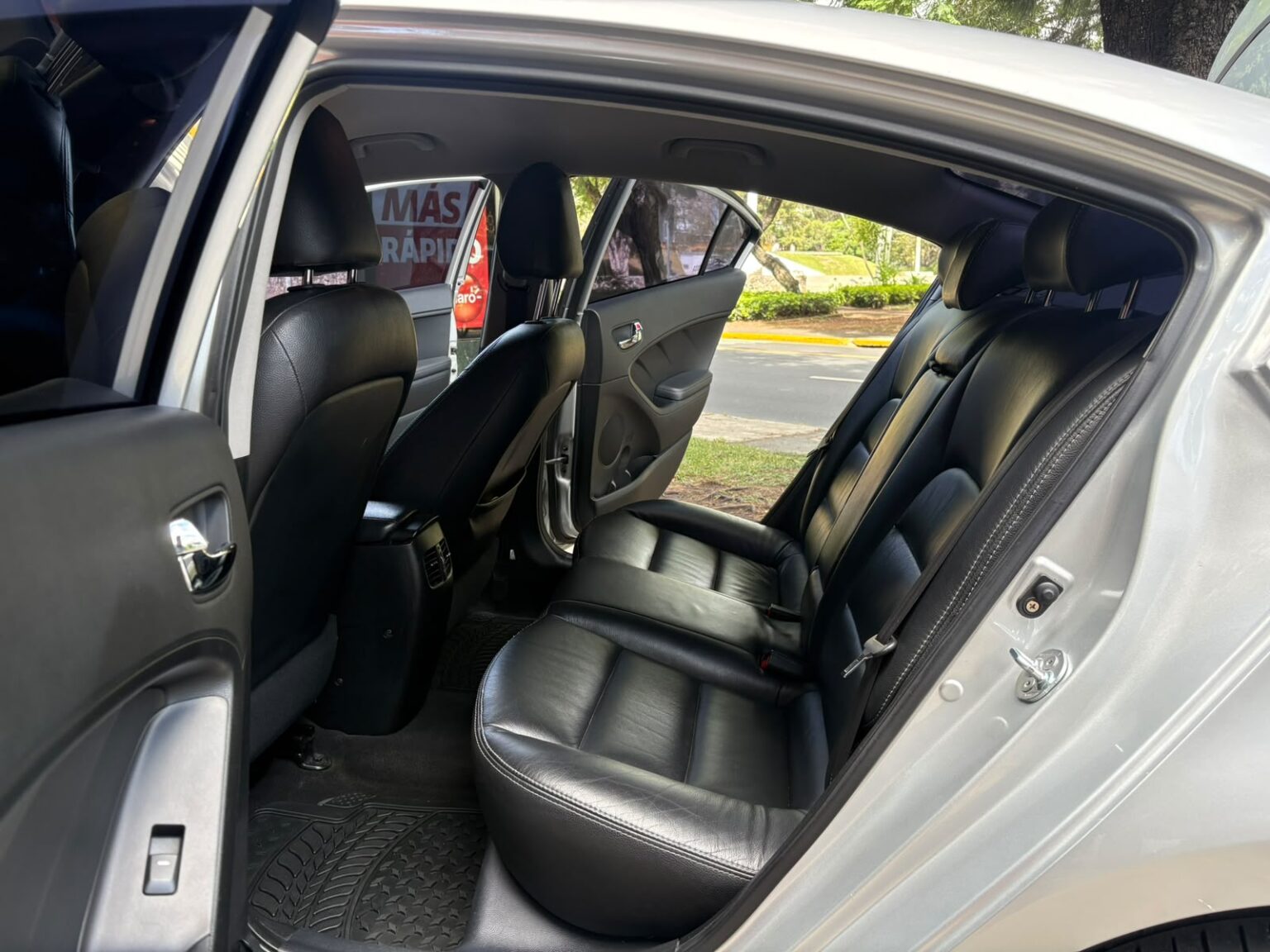 Kia-Cerato-SX-2014-373FMN (9)