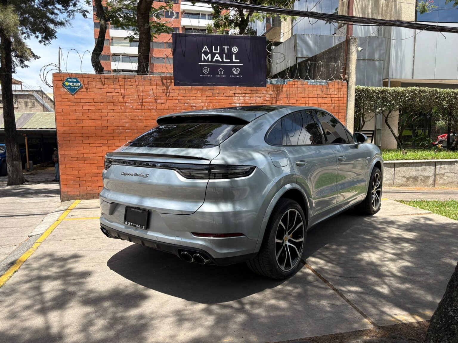 Porsche-Cayenne-Turbo-S-hibrid-Blindada-2023-390KGY (4)