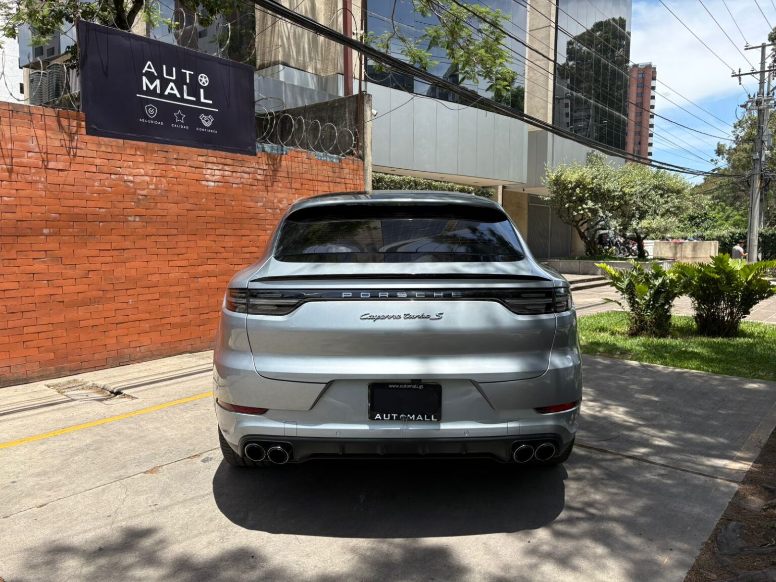 Porsche-Cayenne-Turbo-S-hibrid-Blindada-2023-390KGY (5)