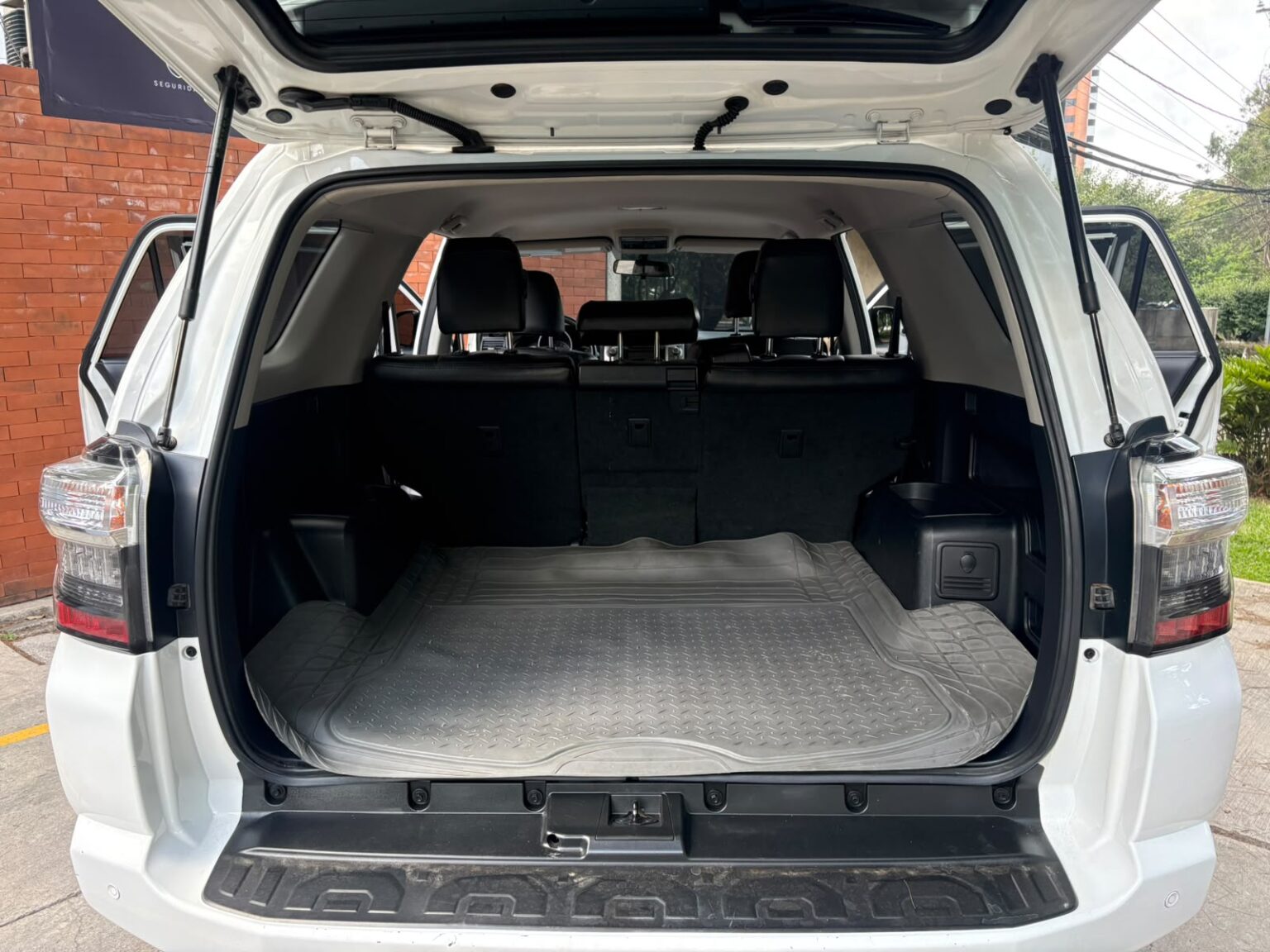 Toyota-4Runner-2019-589GYQ (14)