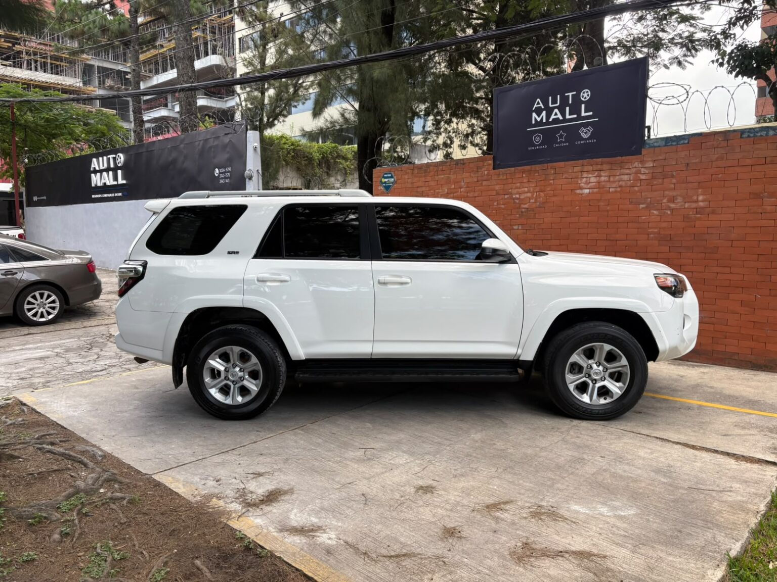 Toyota-4Runner-2019-589GYQ (3)