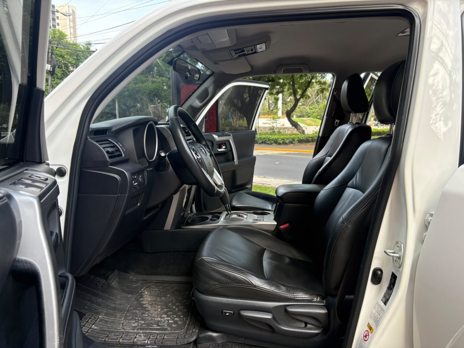Toyota-4Runner-2019-589GYQ (8)
