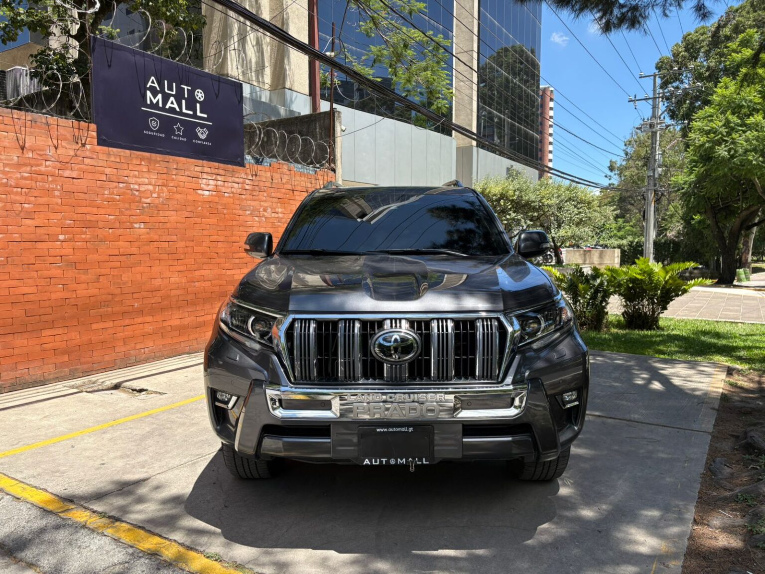 Toyota-Land-Cruiser-Prado-2023-181KFJ (1)