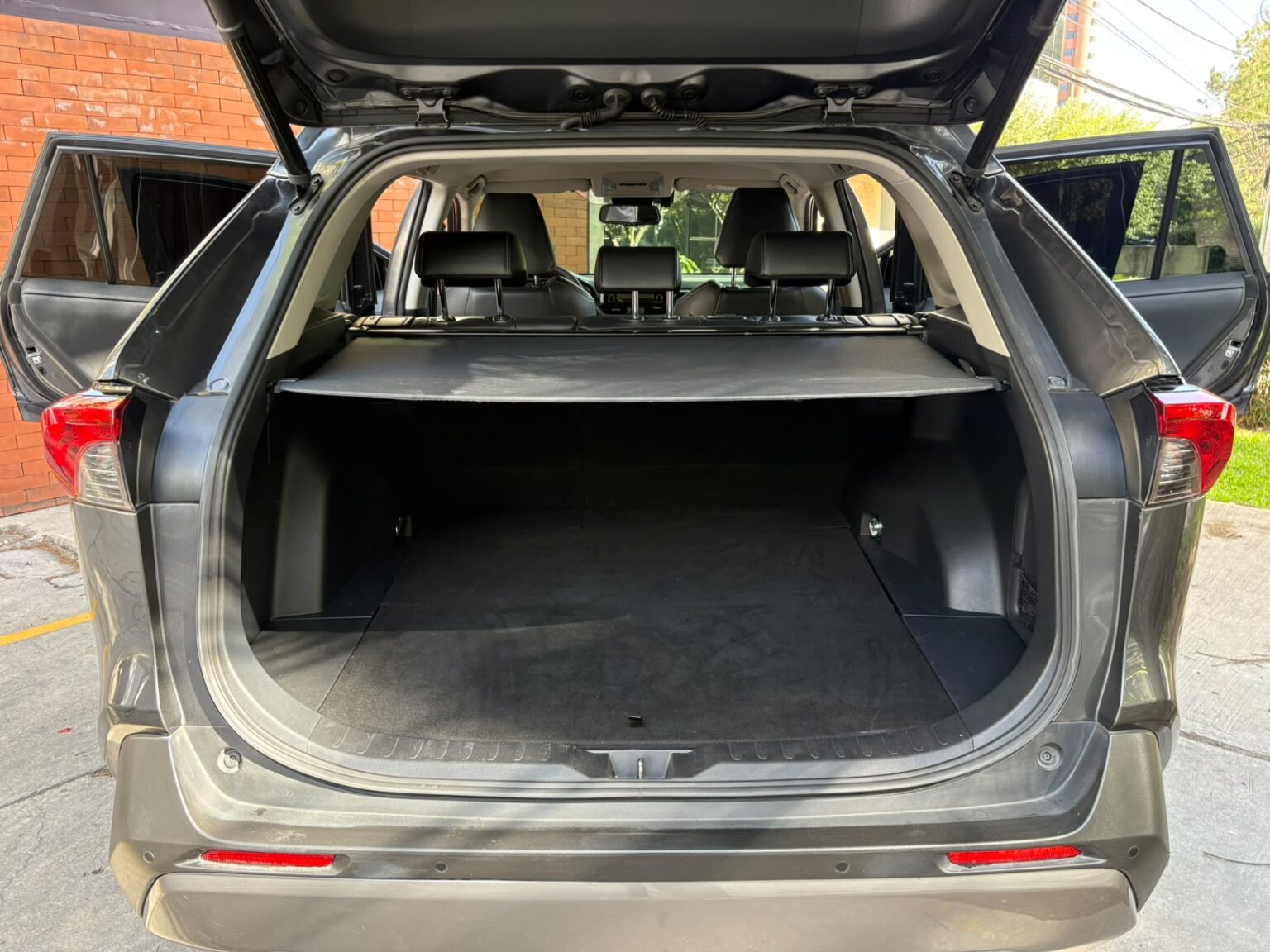 Toyota-Rav4-Hibrid-2021-981HRZ (13)