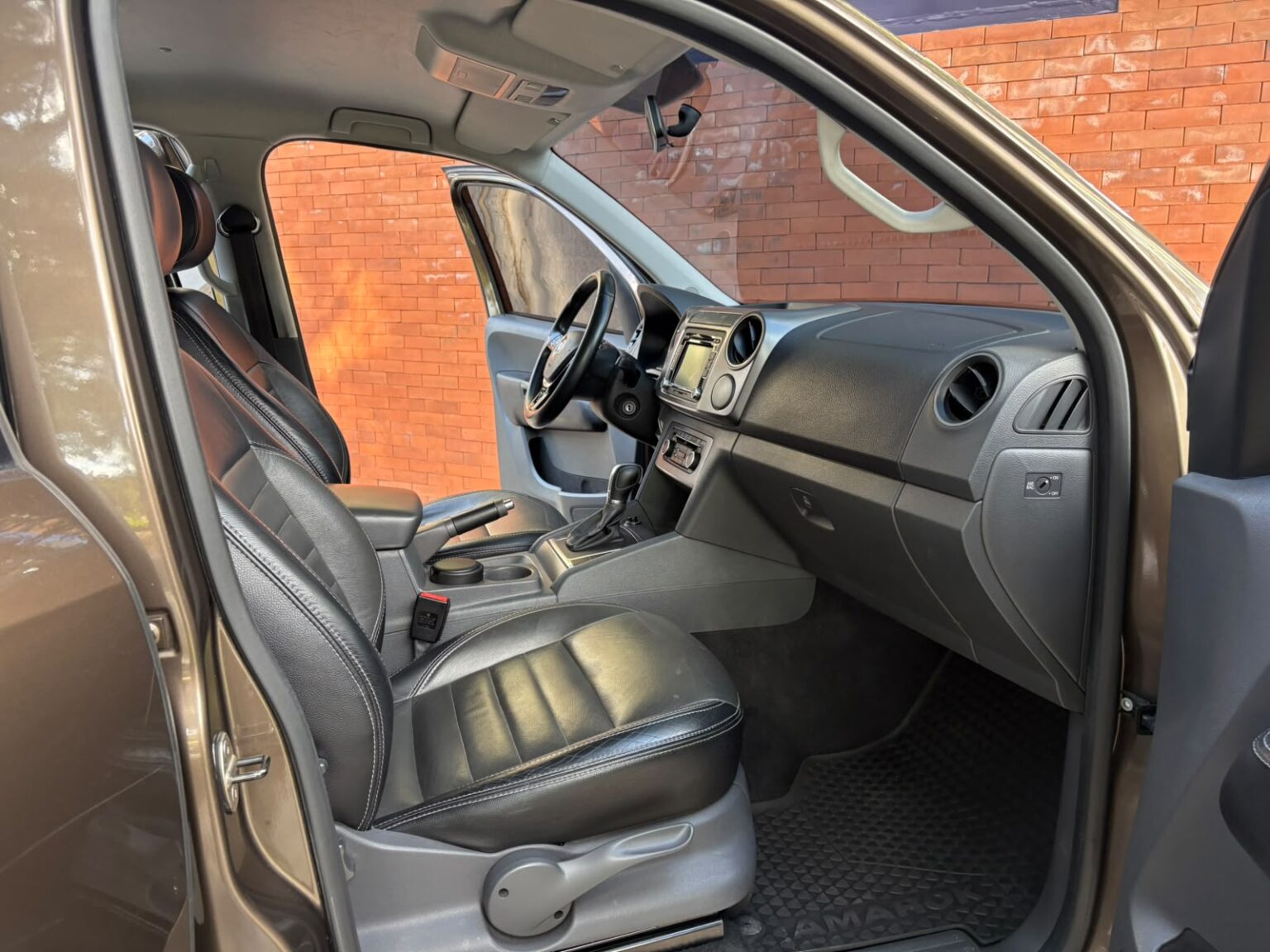 Volkswagen-Amarok-2016-779GKF (10)