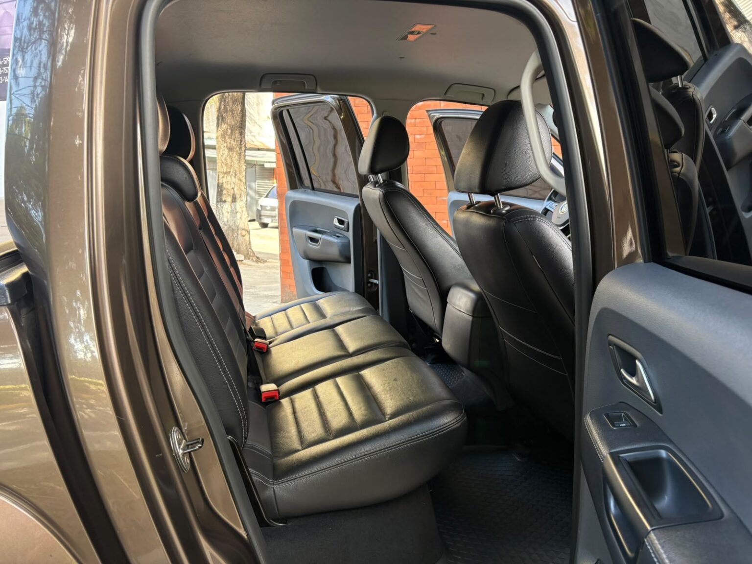 Volkswagen-Amarok-2016-779GKF (11)