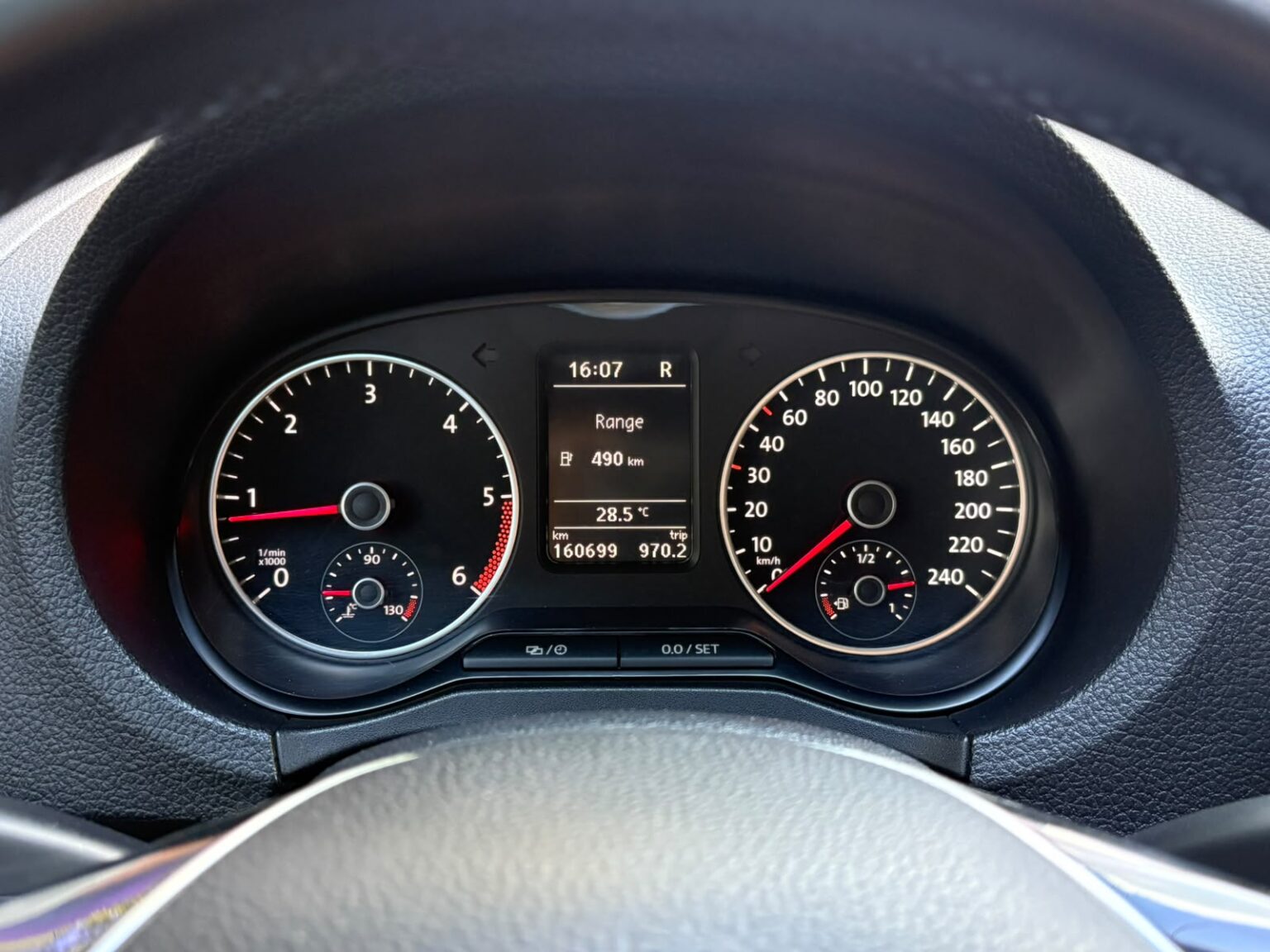 Volkswagen-Amarok-2016-779GKF (13)