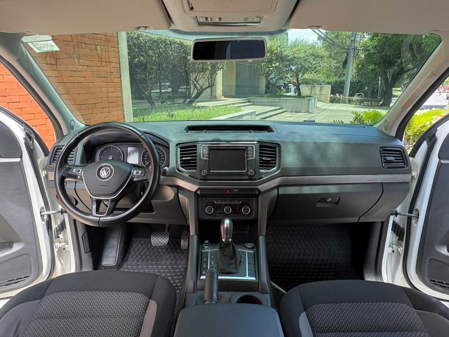 Volkswagen-Amarok-AT-2019- (12)