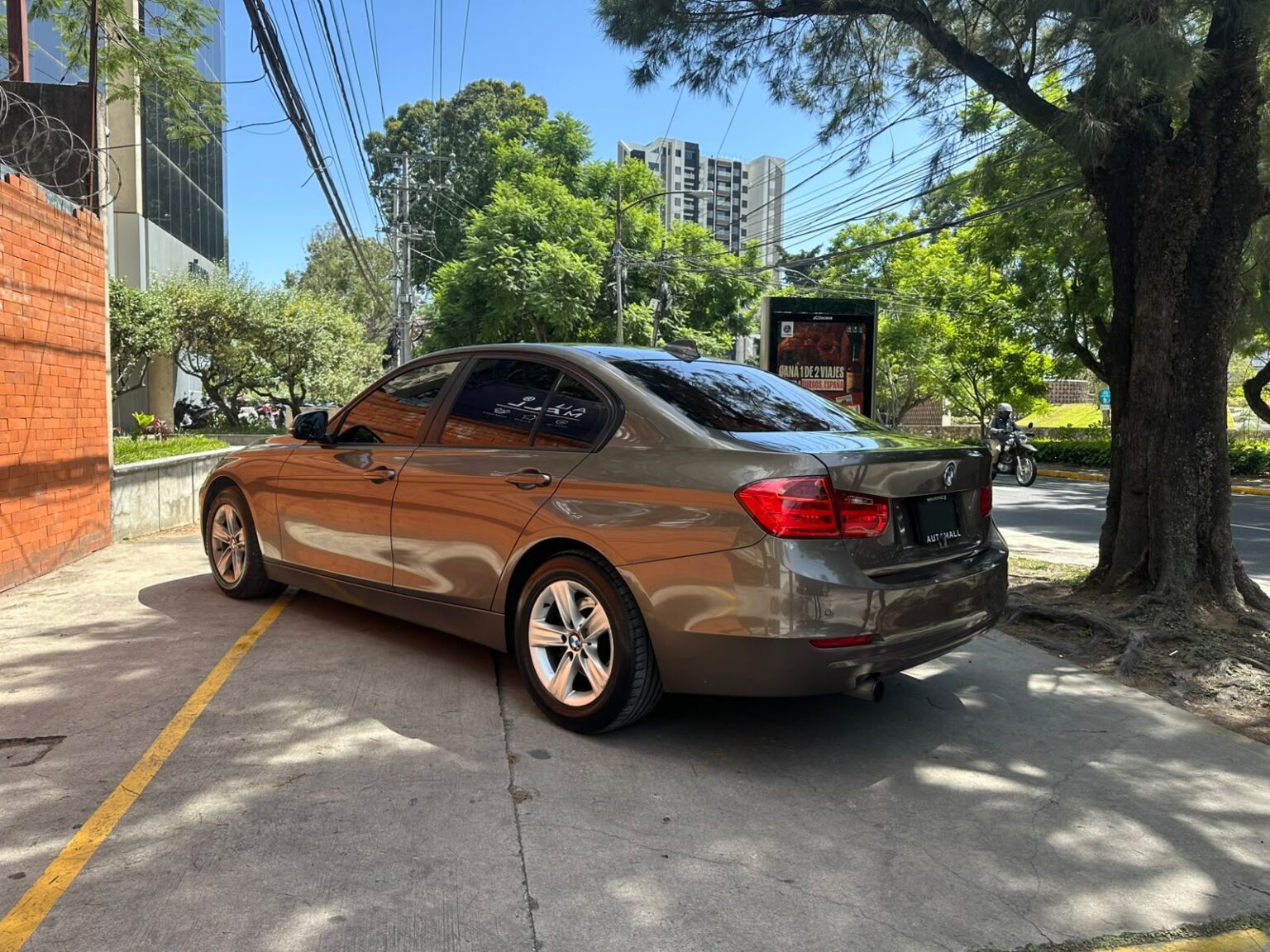 BMW-316i-2014-456FMX (14)