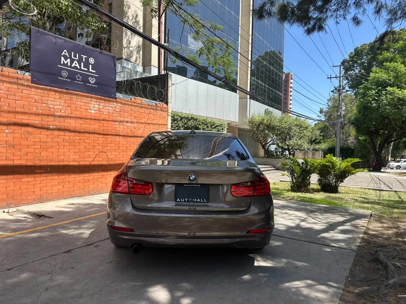 BMW-316i-2014-456FMX (17)