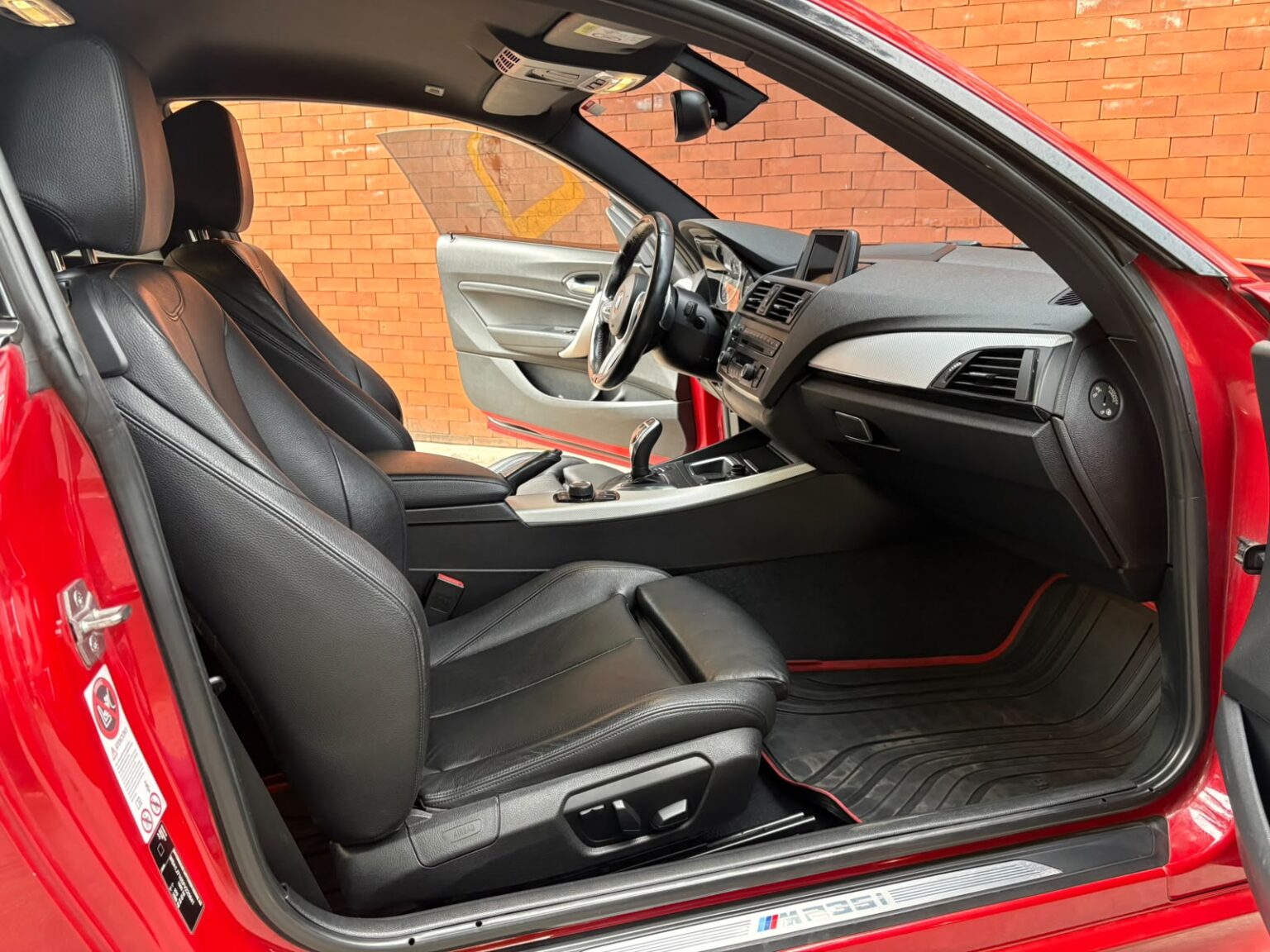 BMW-M235i-Coupe-2015-060FSQ (12)