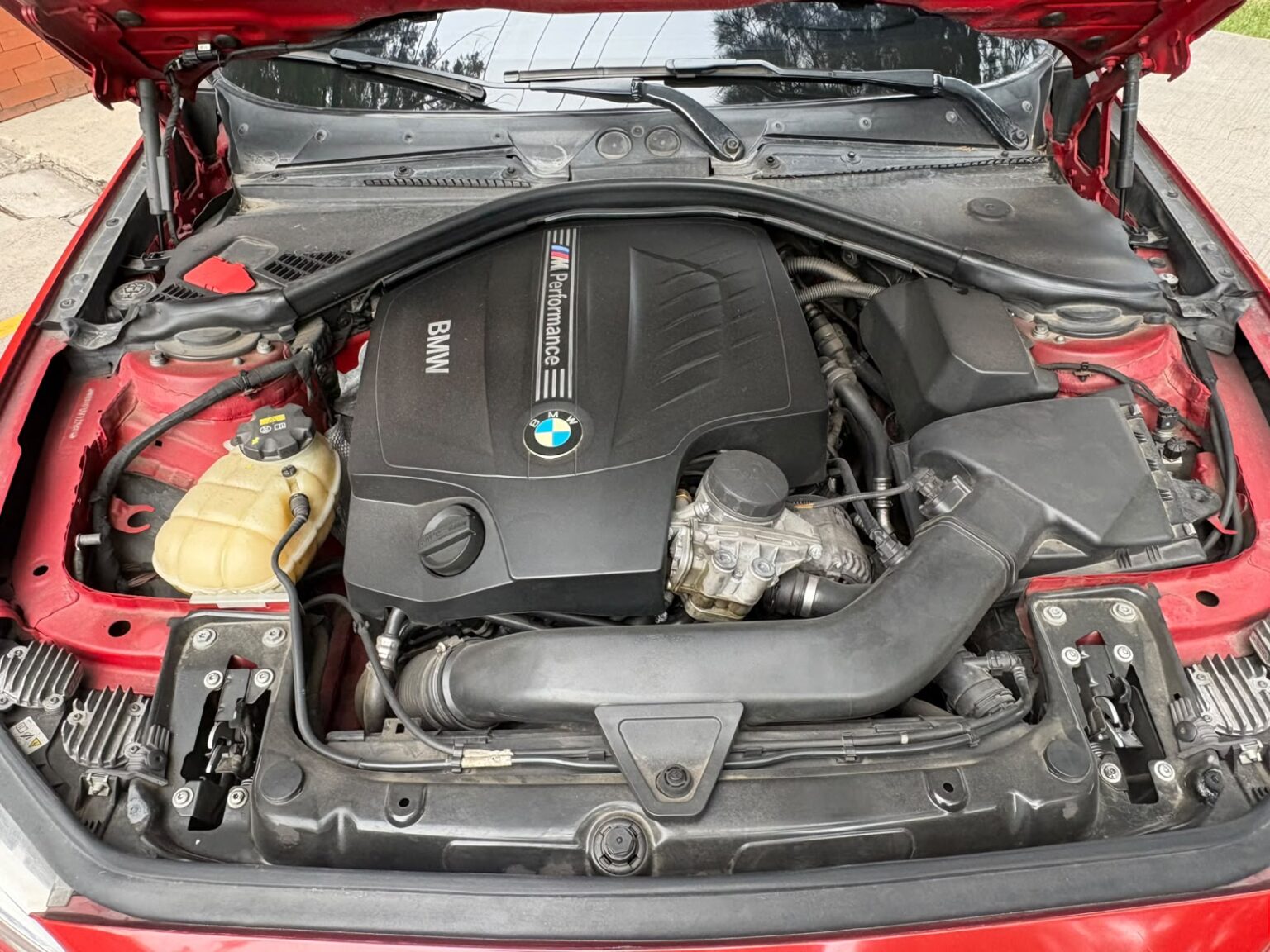 BMW-M235i-Coupe-2015-060FSQ (14)