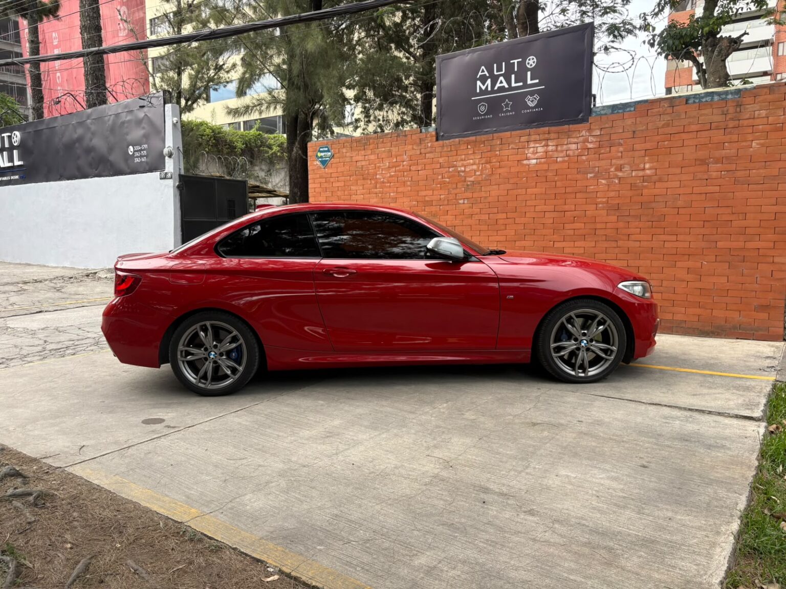 BMW-M235i-Coupe-2015-060FSQ (5)