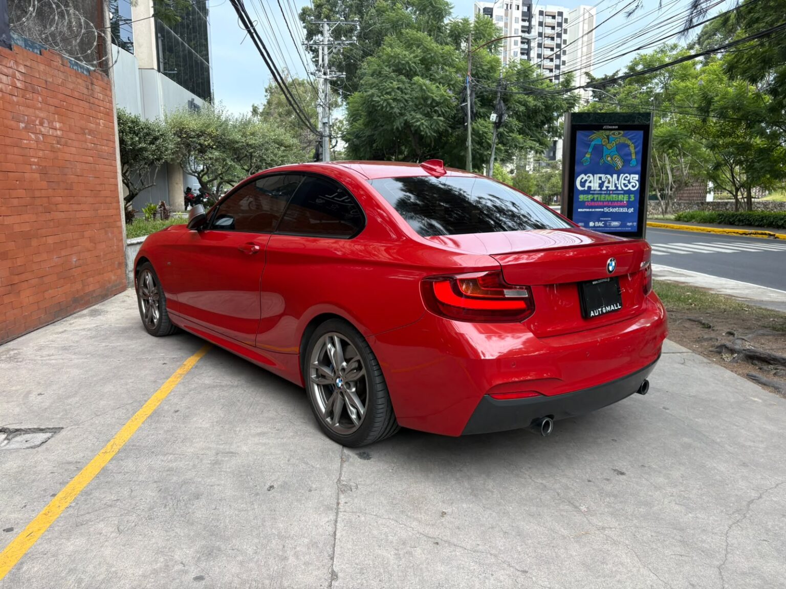 BMW-M235i-Coupe-2015-060FSQ (6)