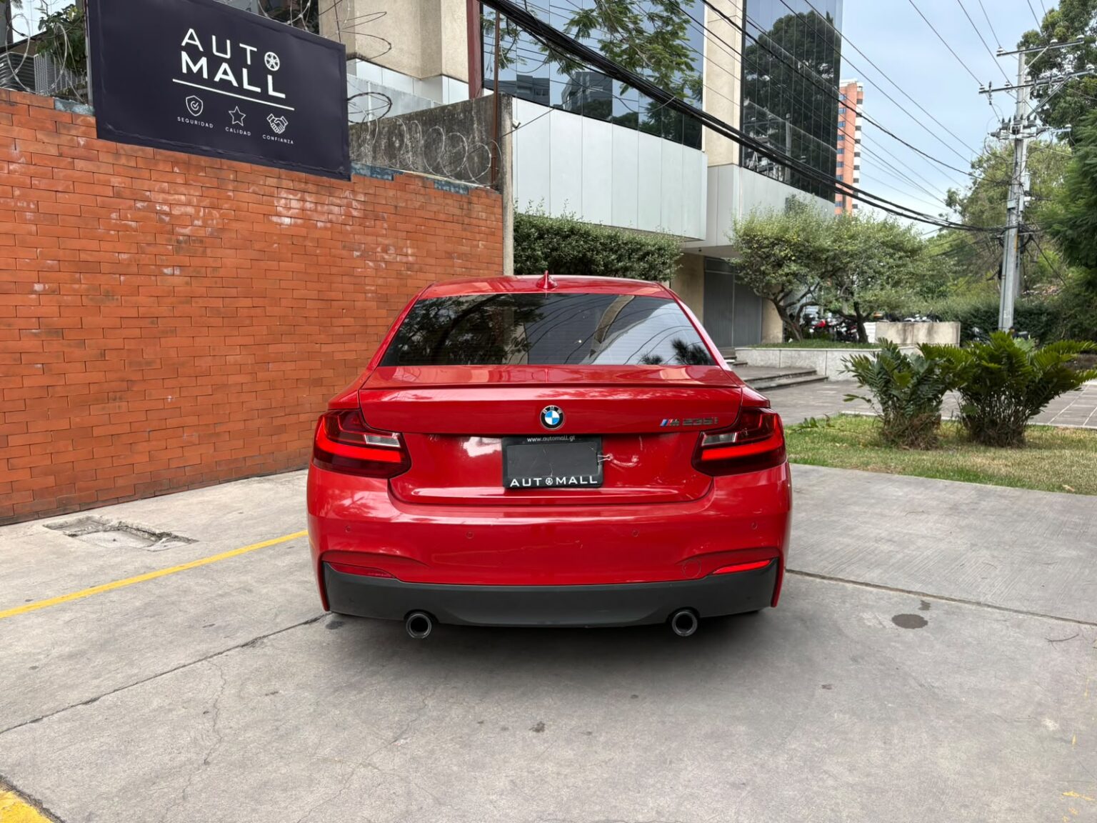 BMW-M235i-Coupe-2015-060FSQ (8)