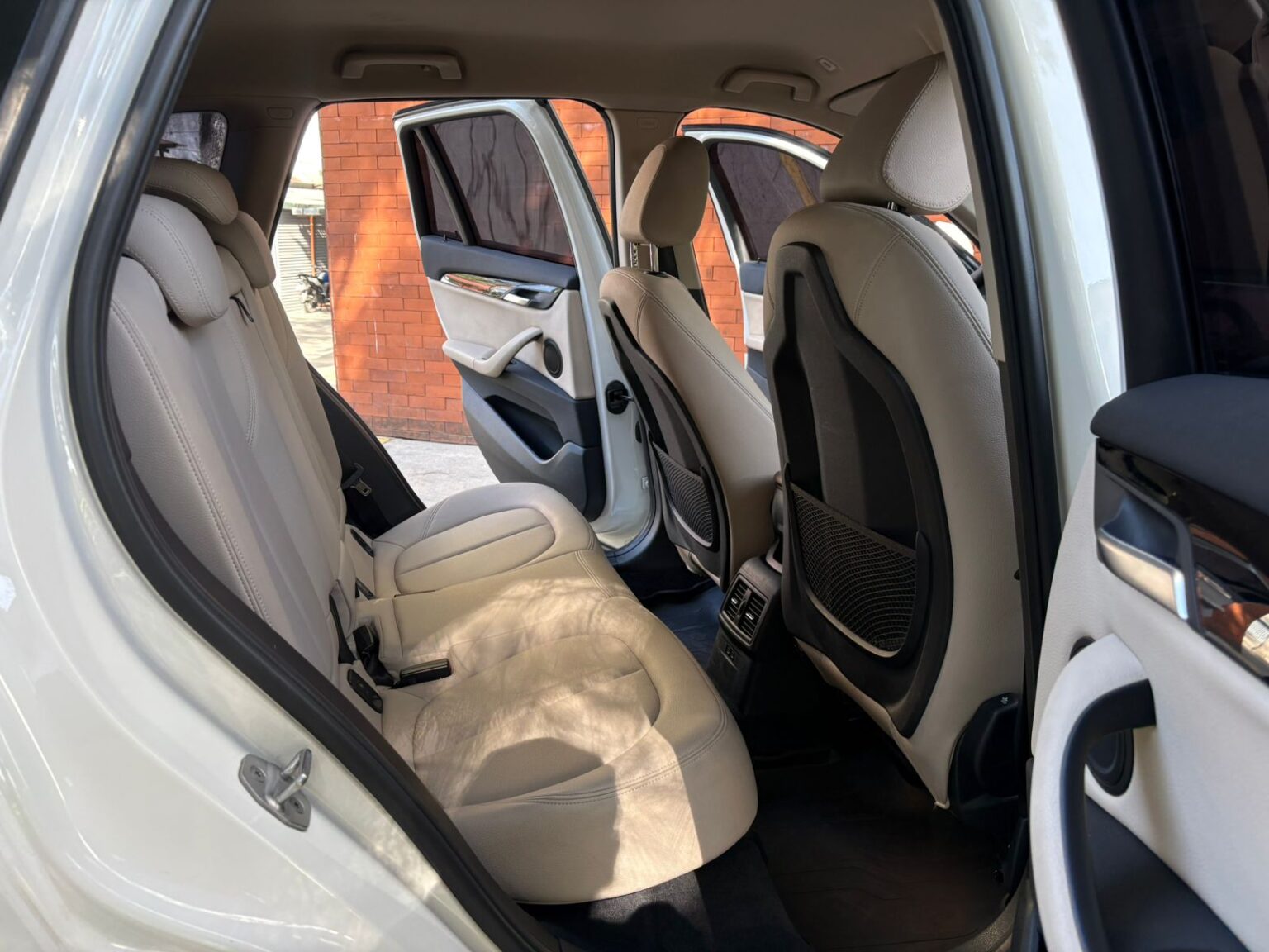 BMW-X1-18i-2021-662HYN (11)