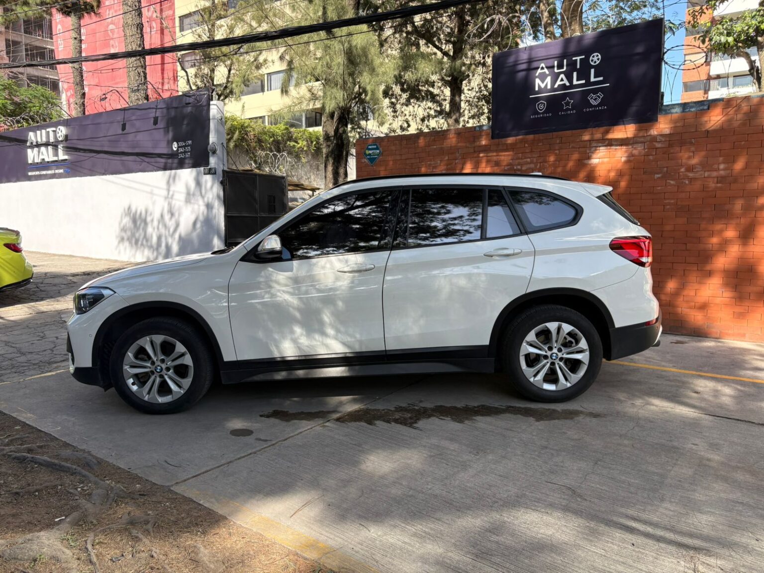 BMW-X1-18i-2021-662HYN (12)