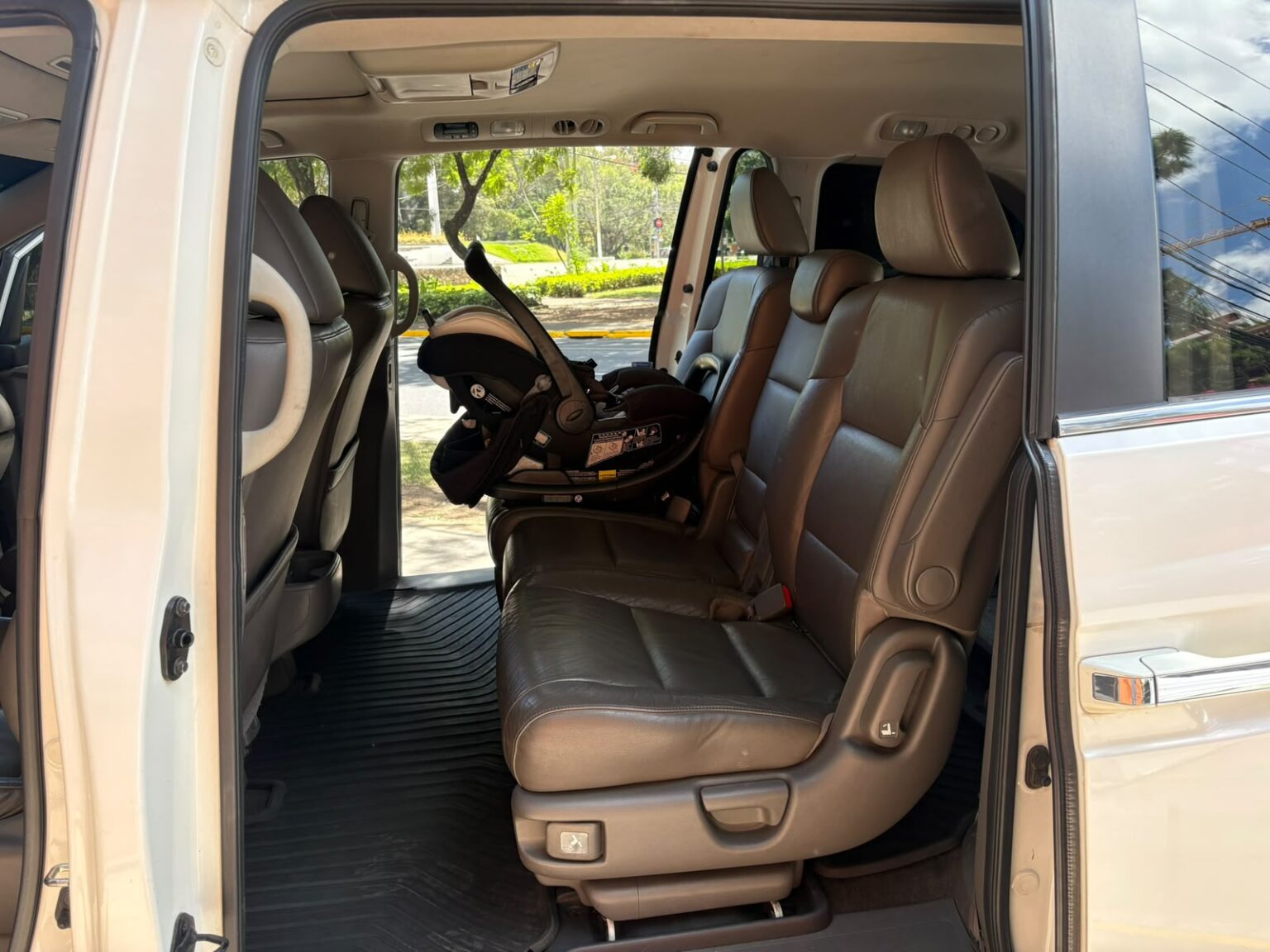 Honda-Odyssey-2012-461FGF (9)