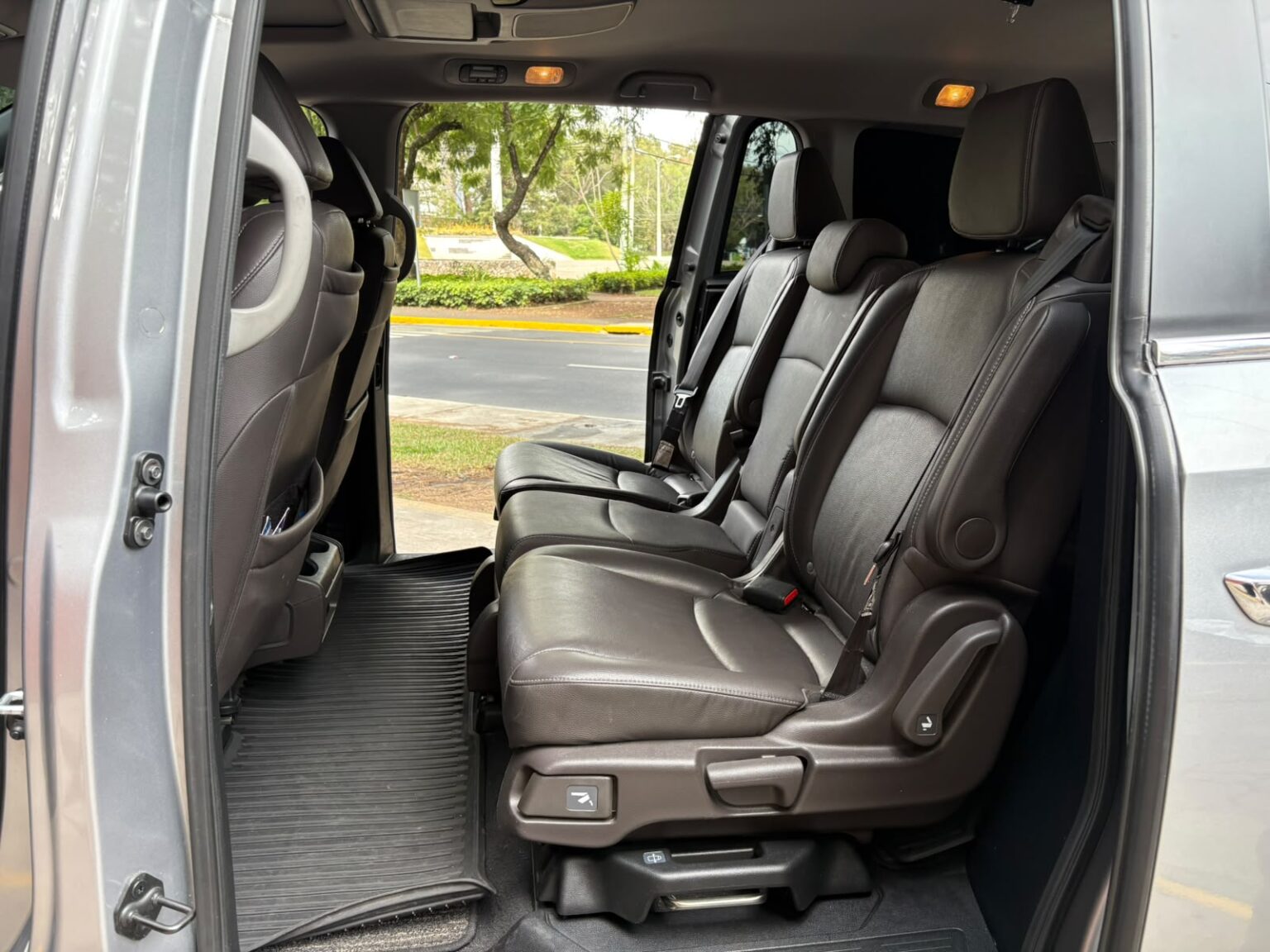 Honda-Odyssey-EXLR-2022-405JKD (12)