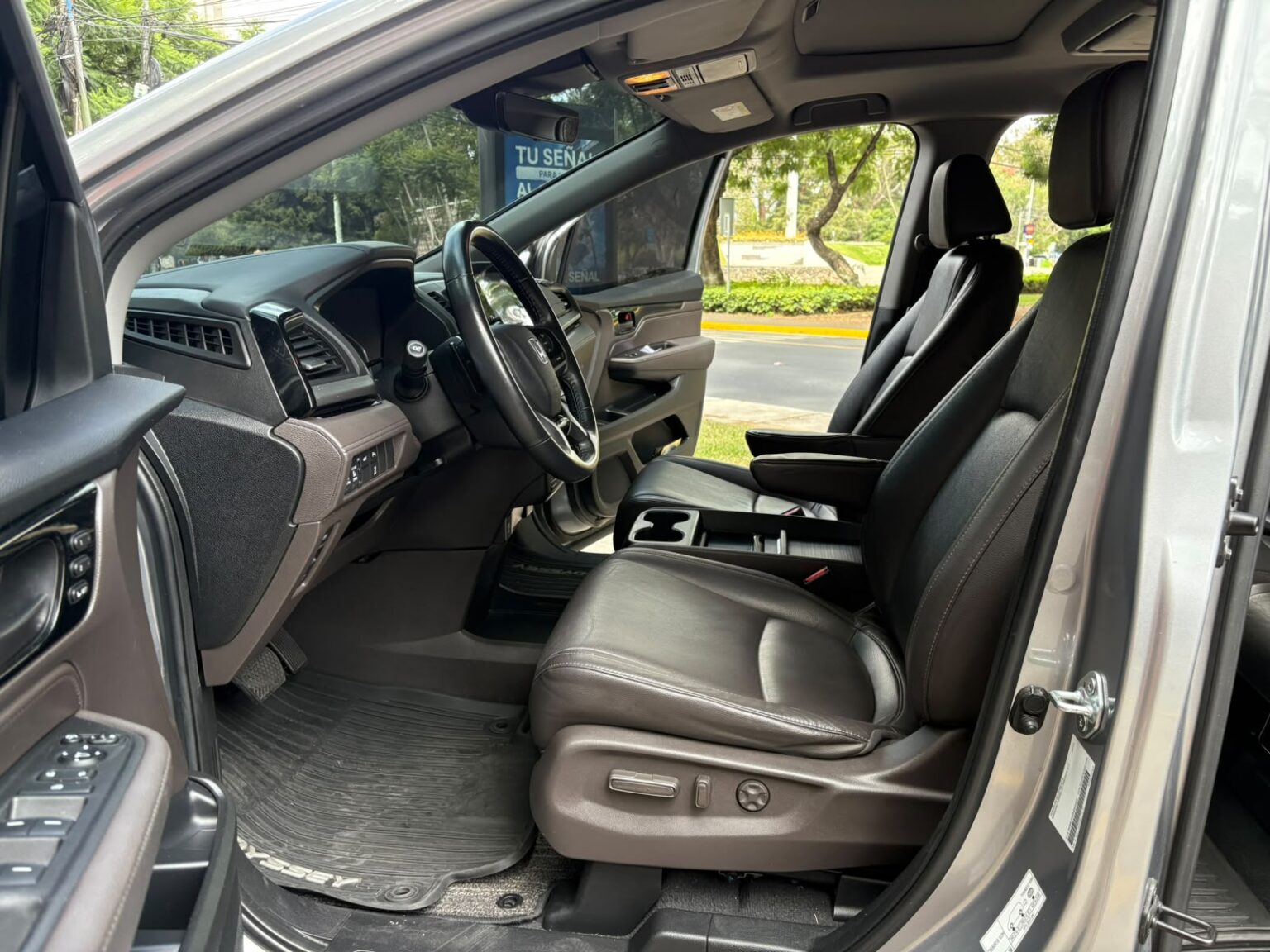 Honda-Odyssey-EXLR-2022-405JKD (17)