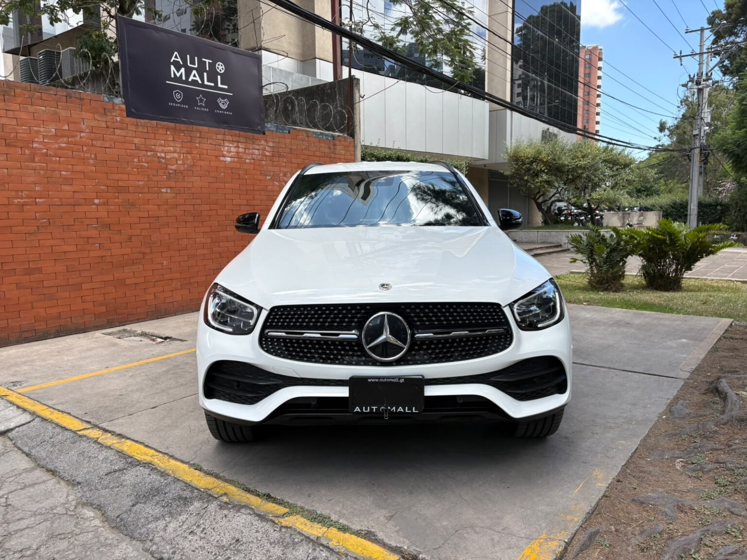 Mercedes-Benz-GLC300-2022-347LSP (1)
