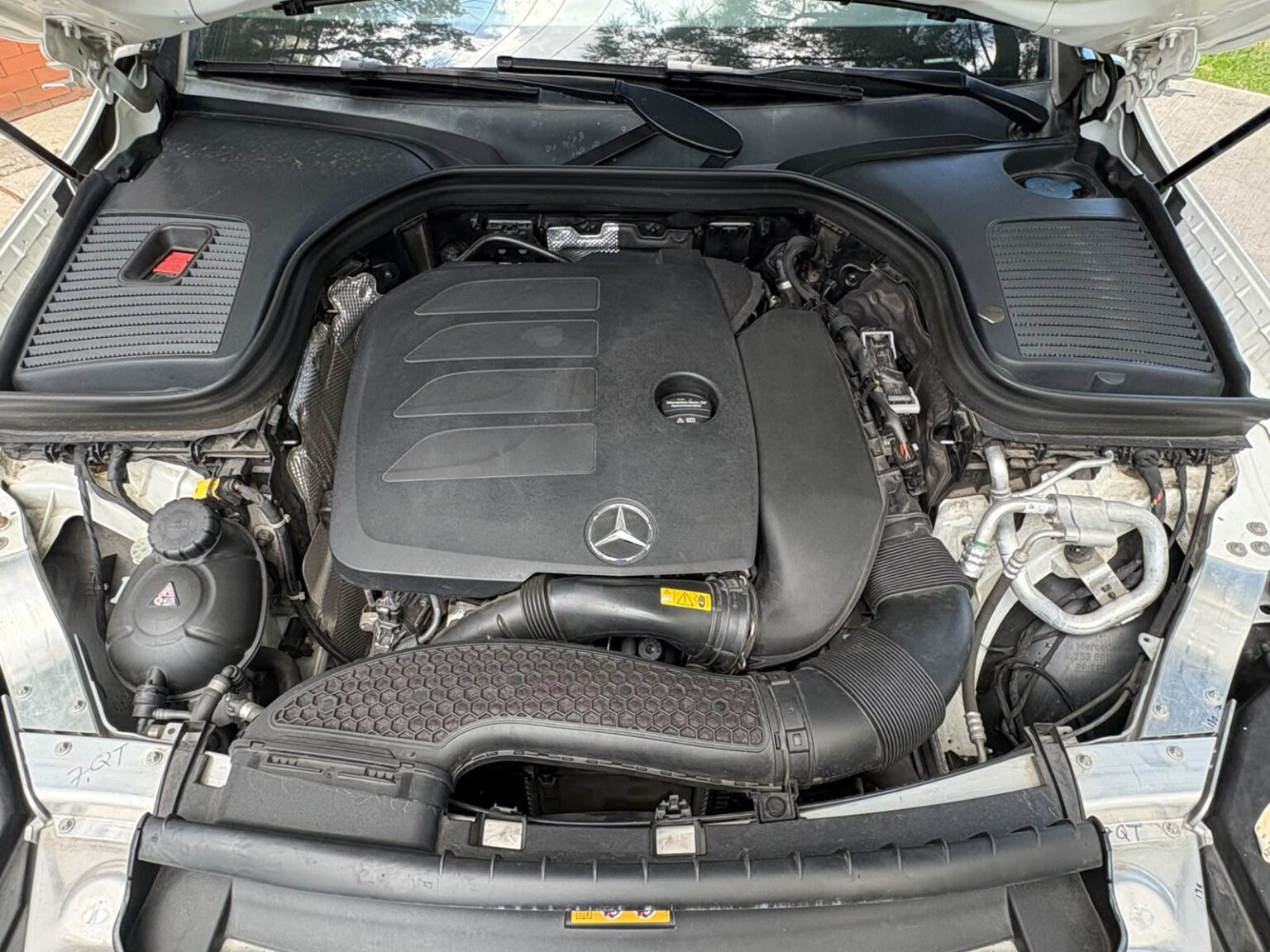Mercedes-Benz-GLC300-2022-347LSP (14)