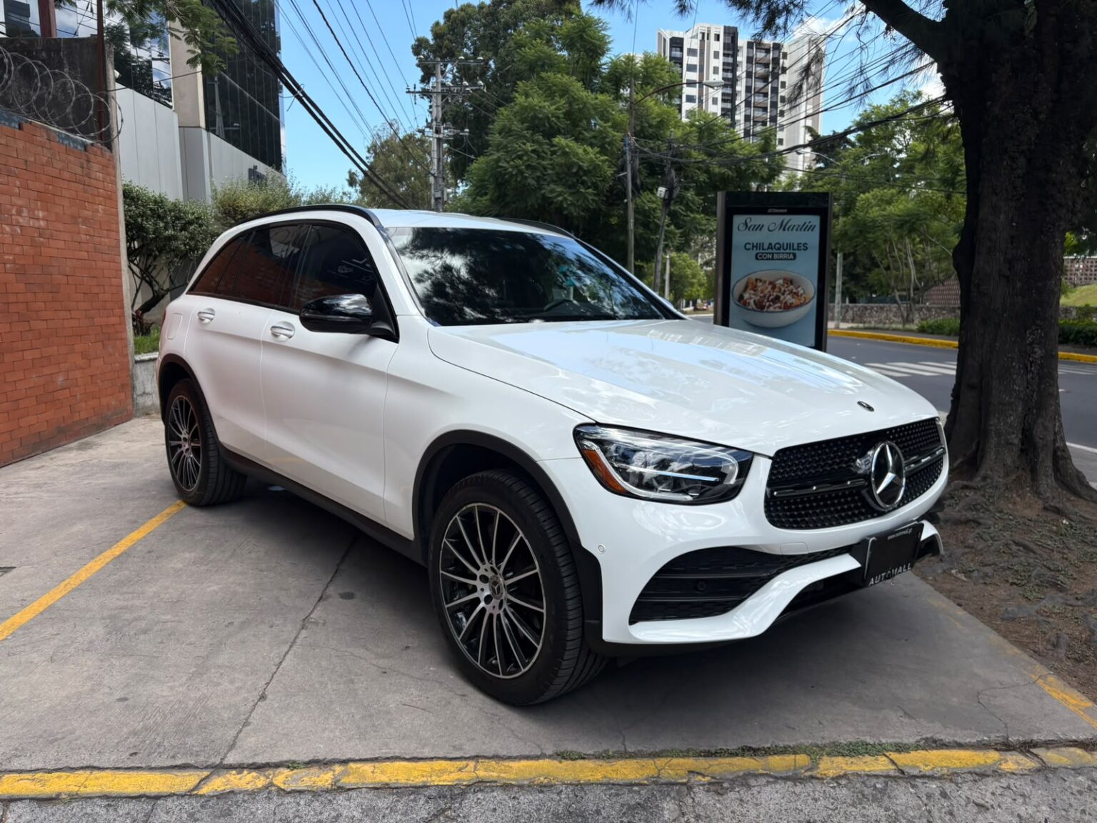 Mercedes-Benz-GLC300-2022-347LSP (2)
