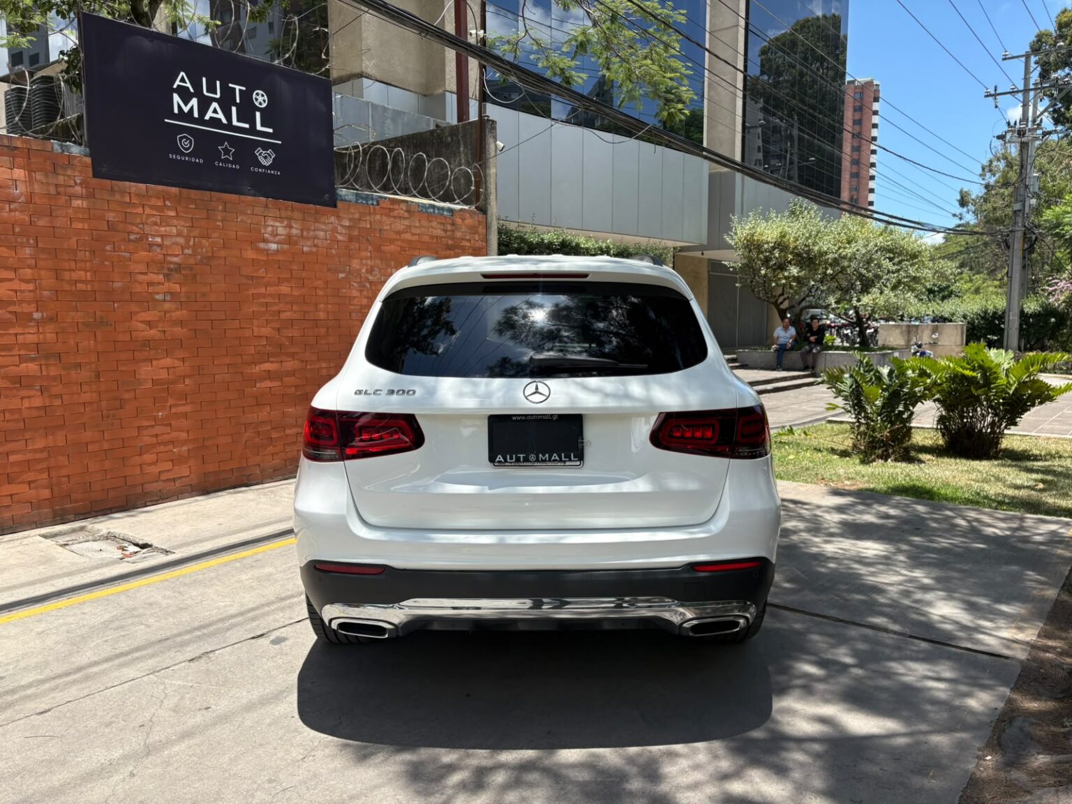 Mercedes-Benz-GLC300-2022-347LSP (4)