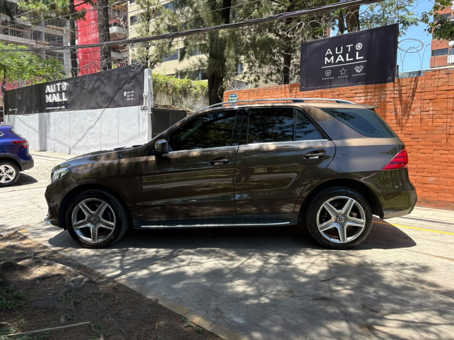 Mercedes-Benz-GLE250-2017-765GRM (16)