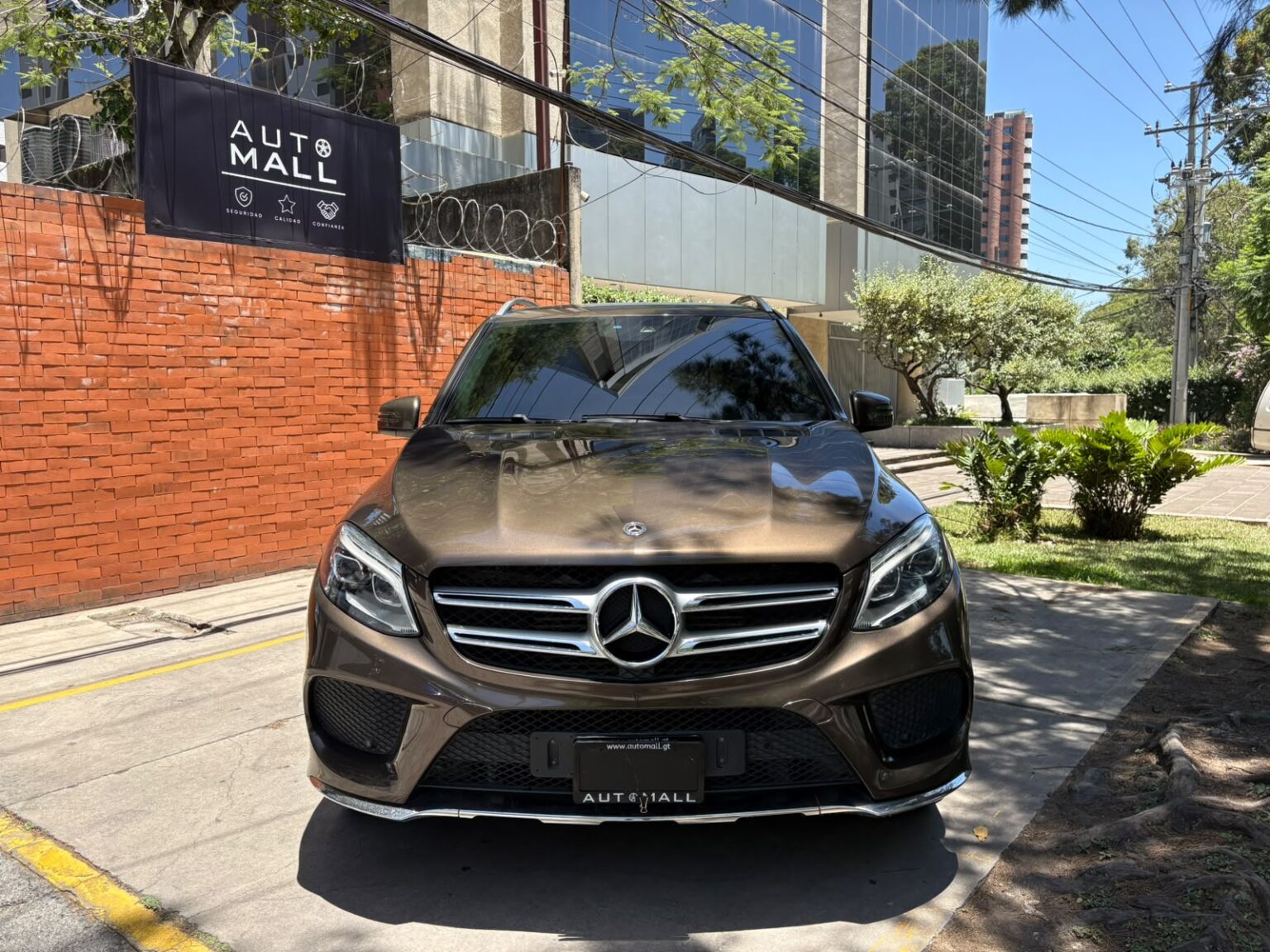 Mercedes-Benz-GLE250-2017-765GRM (2)