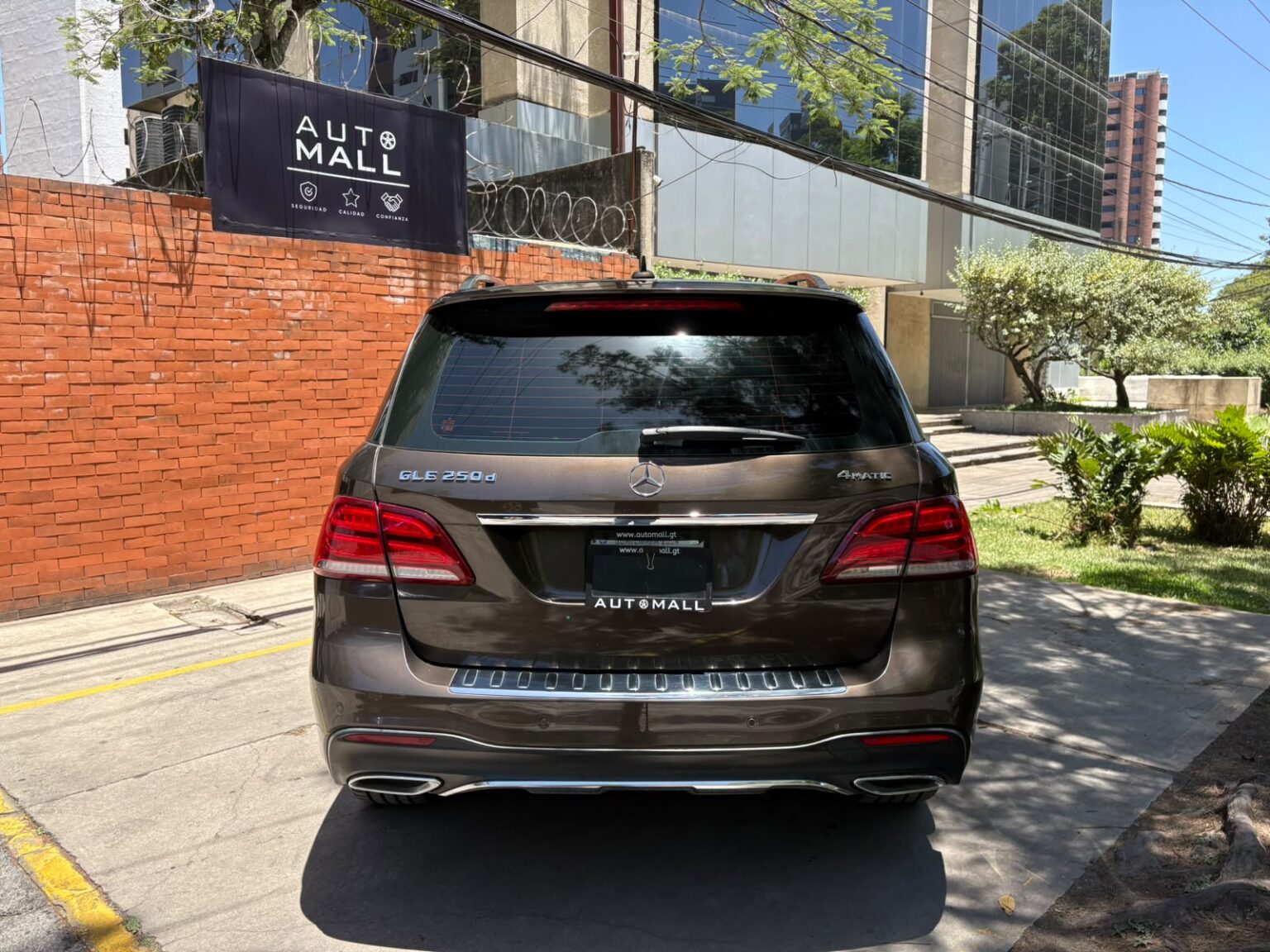Mercedes-Benz-GLE250-2017-765GRM (6)