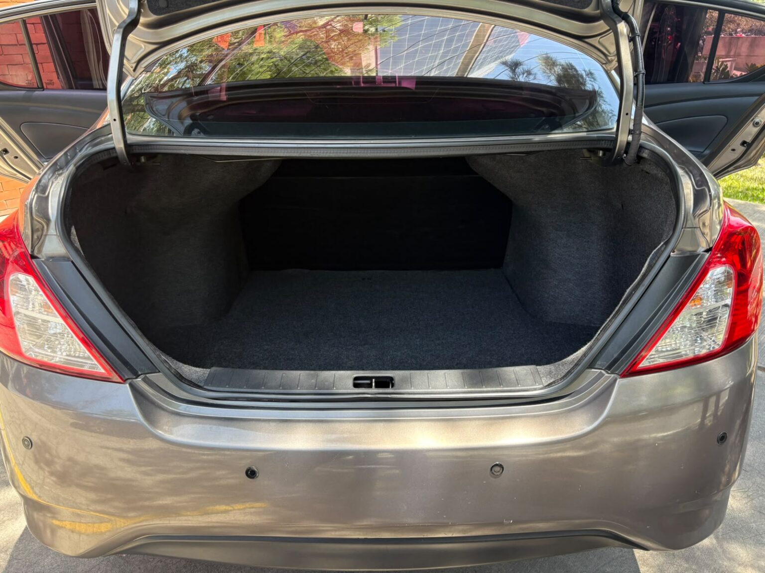 Nissan-Versa-2017-366GQM (13)