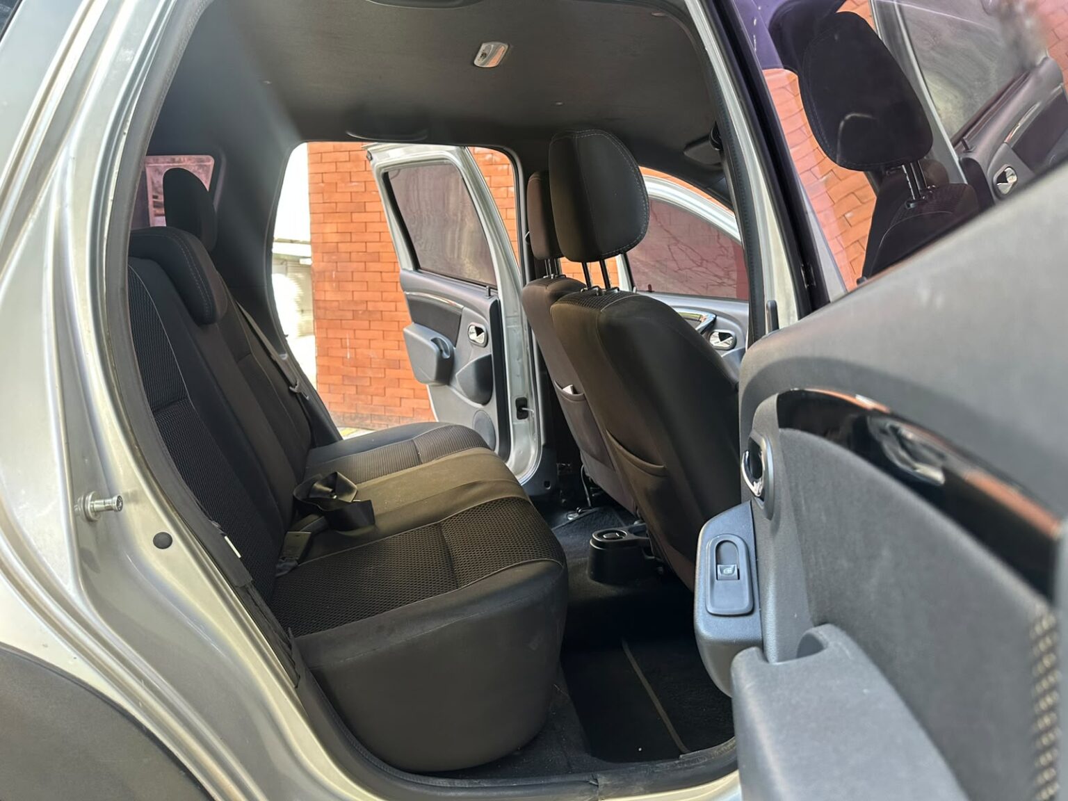 Renault-Duster-2017-572GFW (8)
