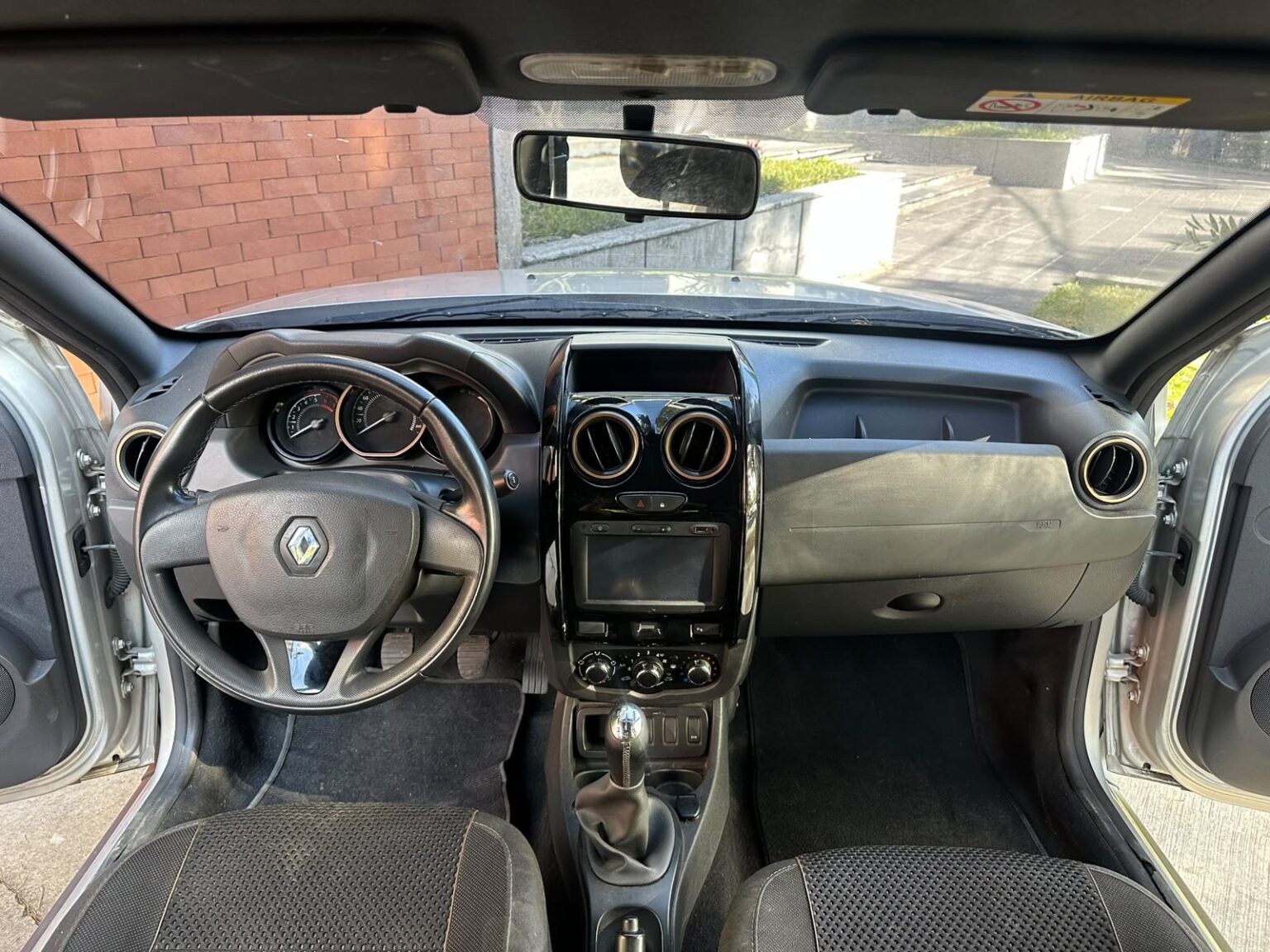 Renault-Duster-2017-572GFW (9)