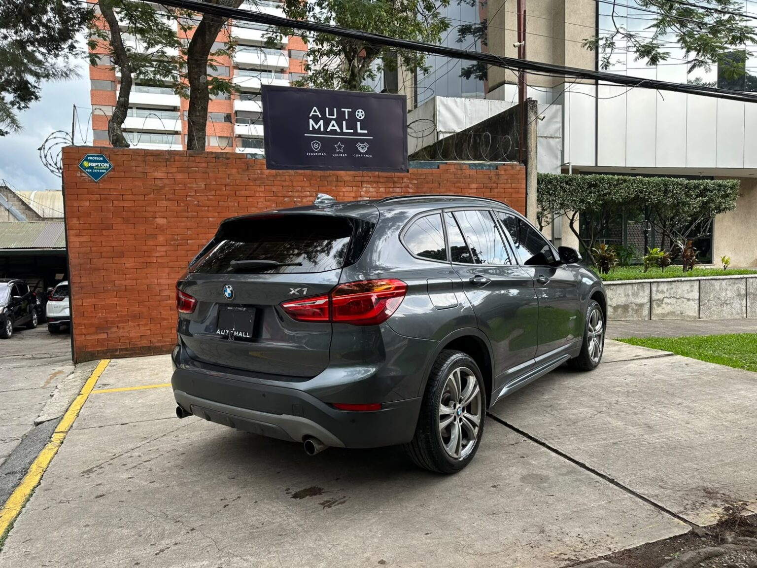 BMW-X1-SDrive-20i-2016-342GDZ (16)