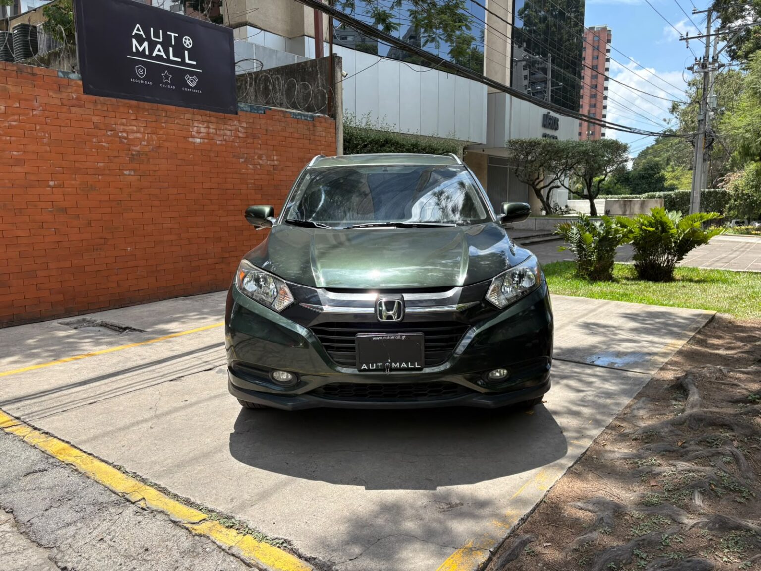 Honda-HRV-EXL-2017-701JGM (1)