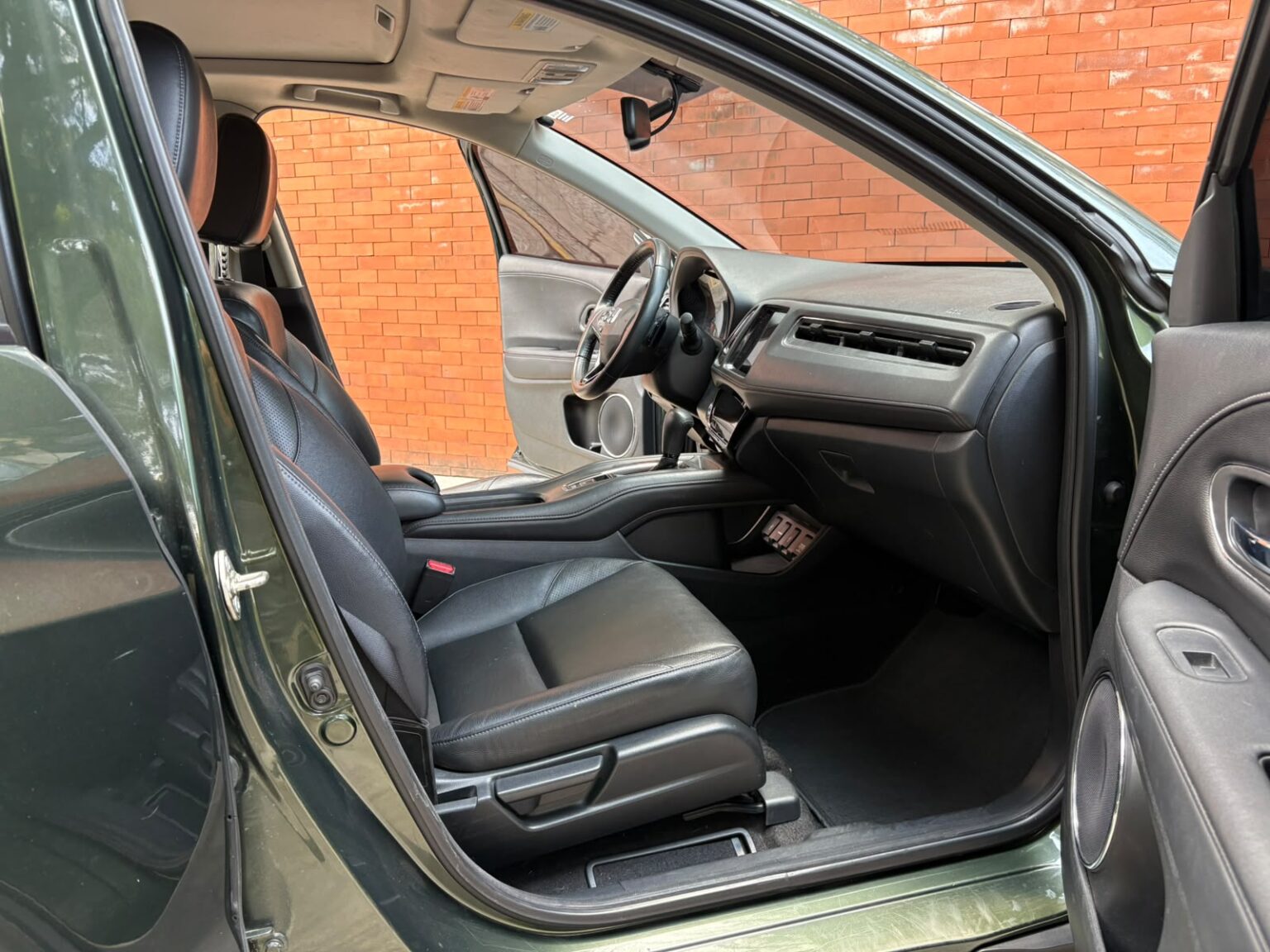 Honda-HRV-EXL-2017-701JGM (10)
