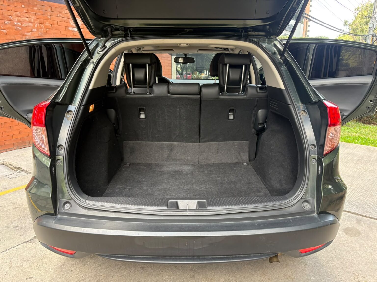 Honda-HRV-EXL-2017-701JGM (15)