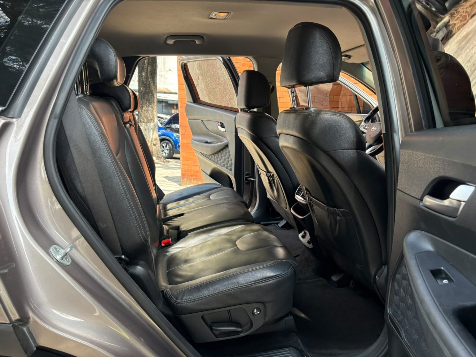 Hyundai-SantaFe-2019-979JPD (10)