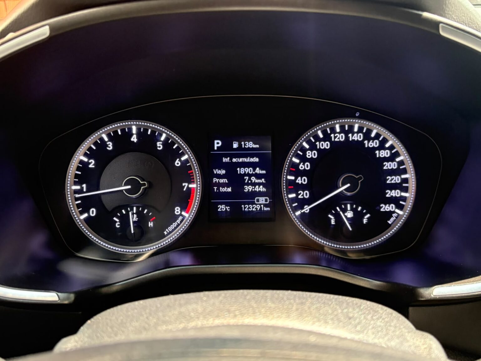 Hyundai-SantaFe-2019-979JPD (12)