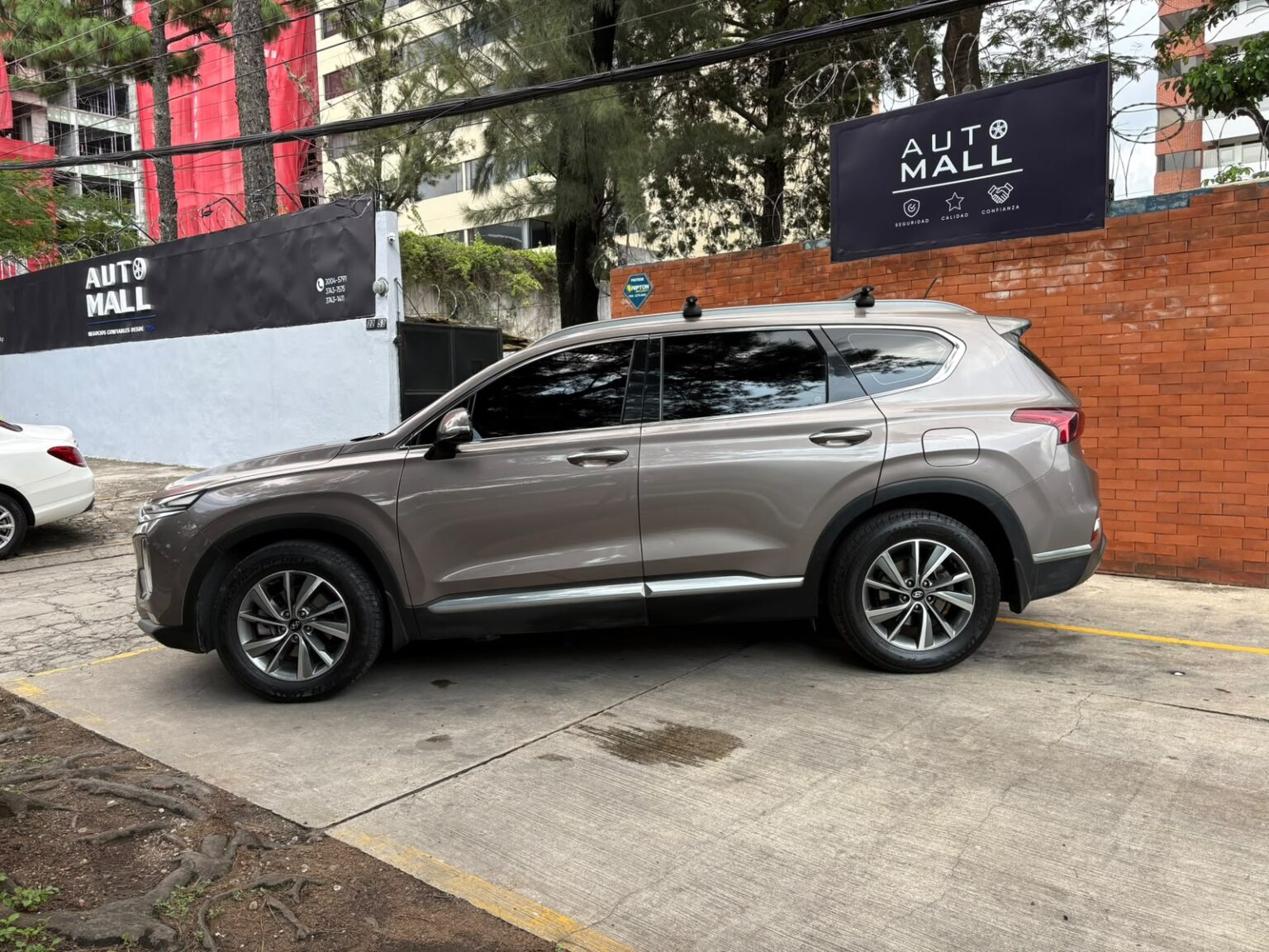 Hyundai-SantaFe-2019-979JPD (16)